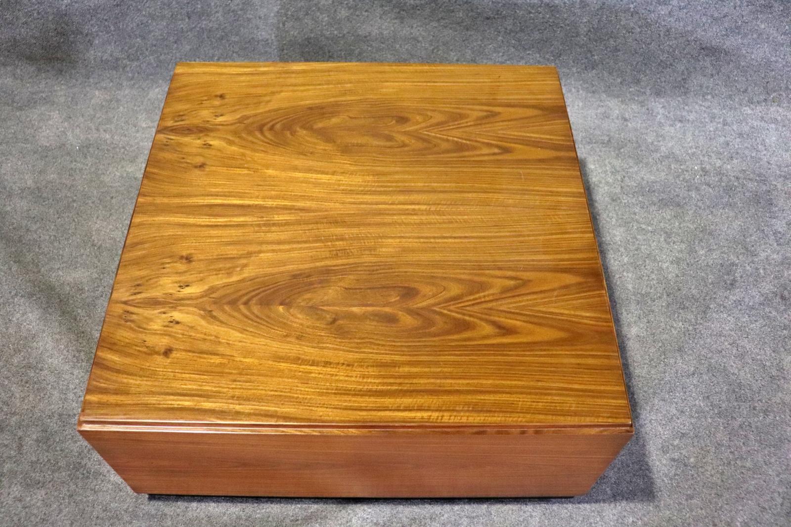 Square Coffee Table In Teak In Good Condition For Sale In Brooklyn, NY