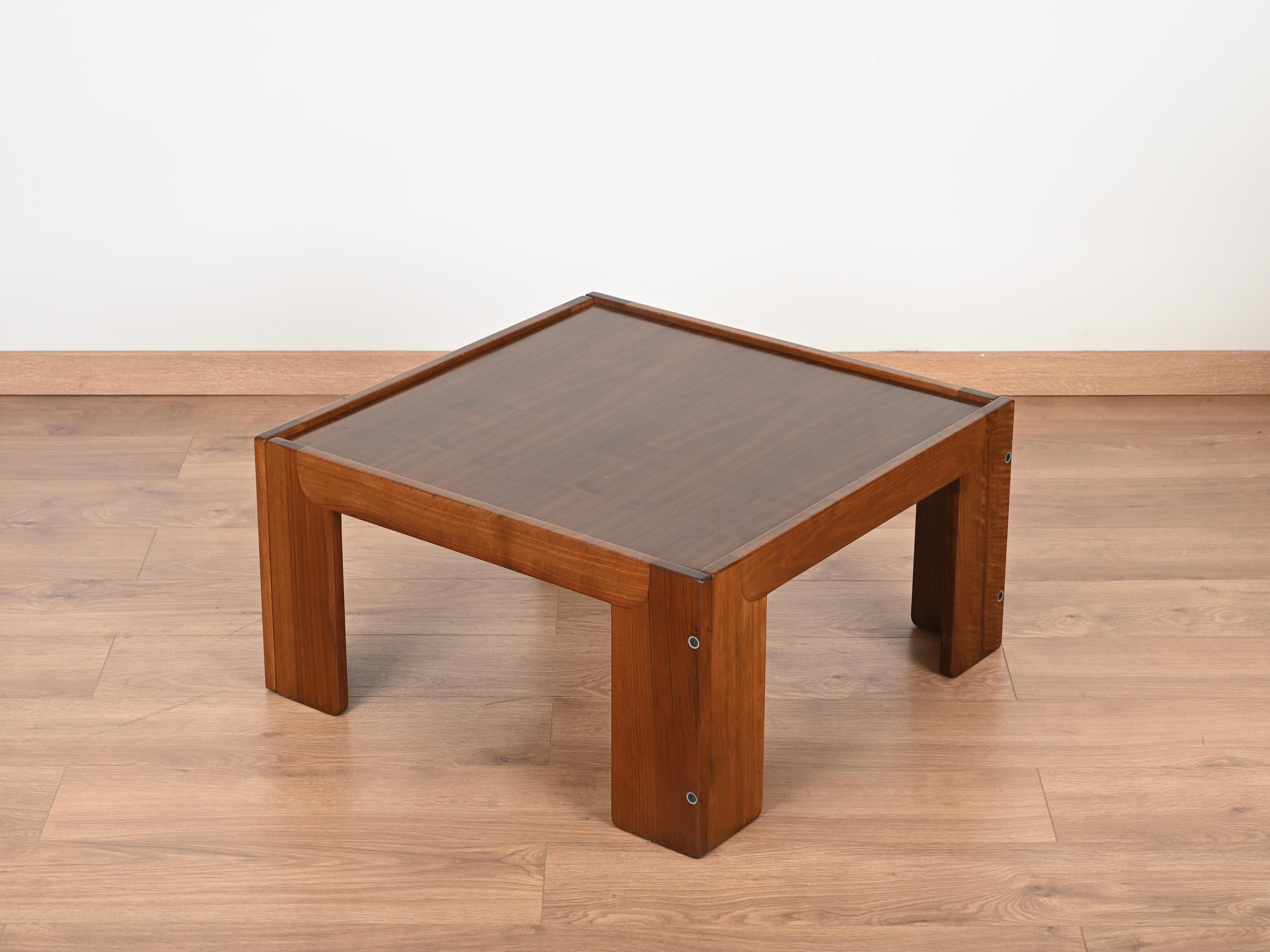 Tavolino quadrato firmato da Afra & Tobia Scarpa per Cassina, Italia anni '60 in vendita 2