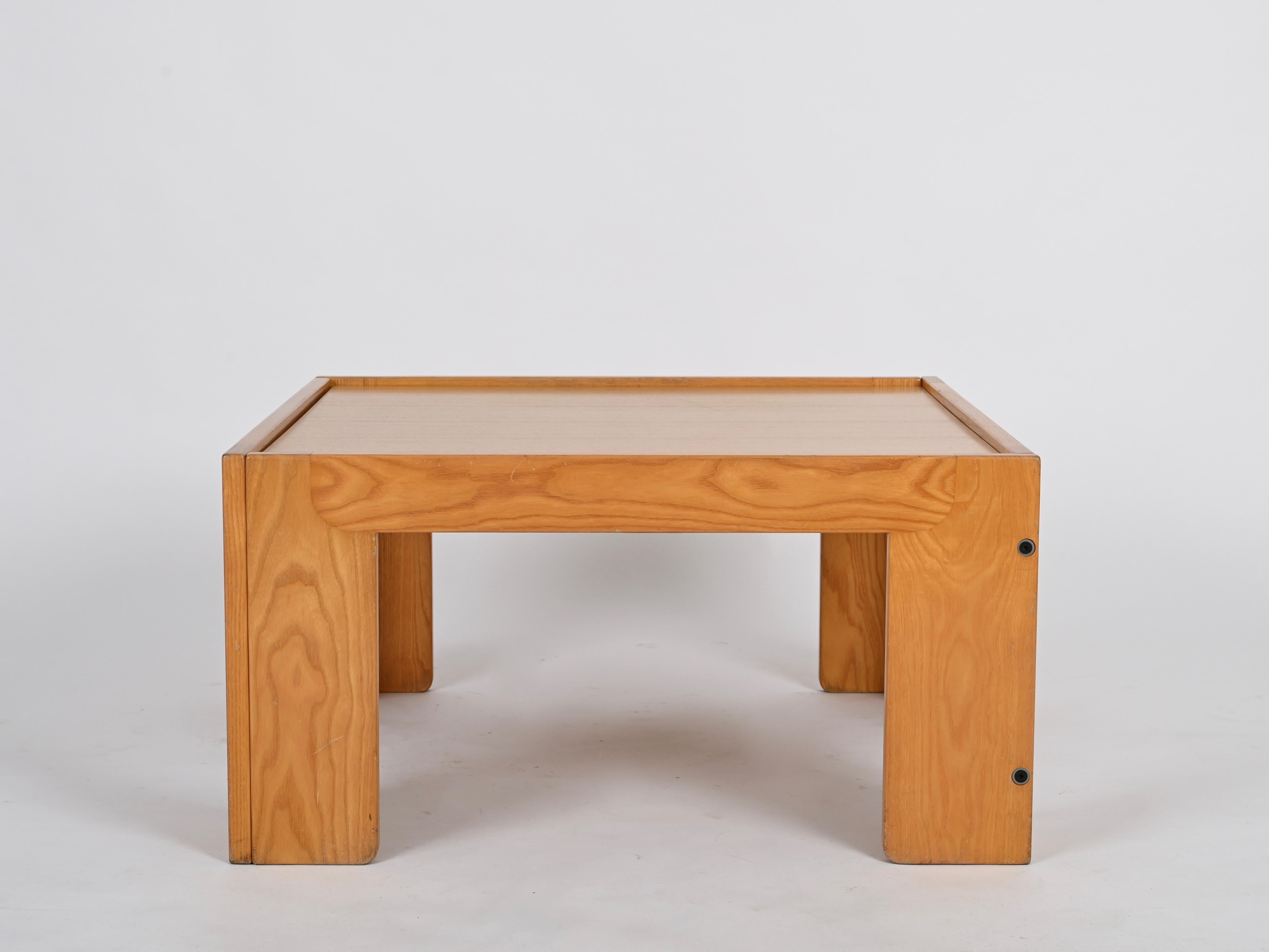 Mid-Century moderno Tavolino quadrato firmato da Afra & Tobia Scarpa per Cassina, Italia anni '60 in vendita