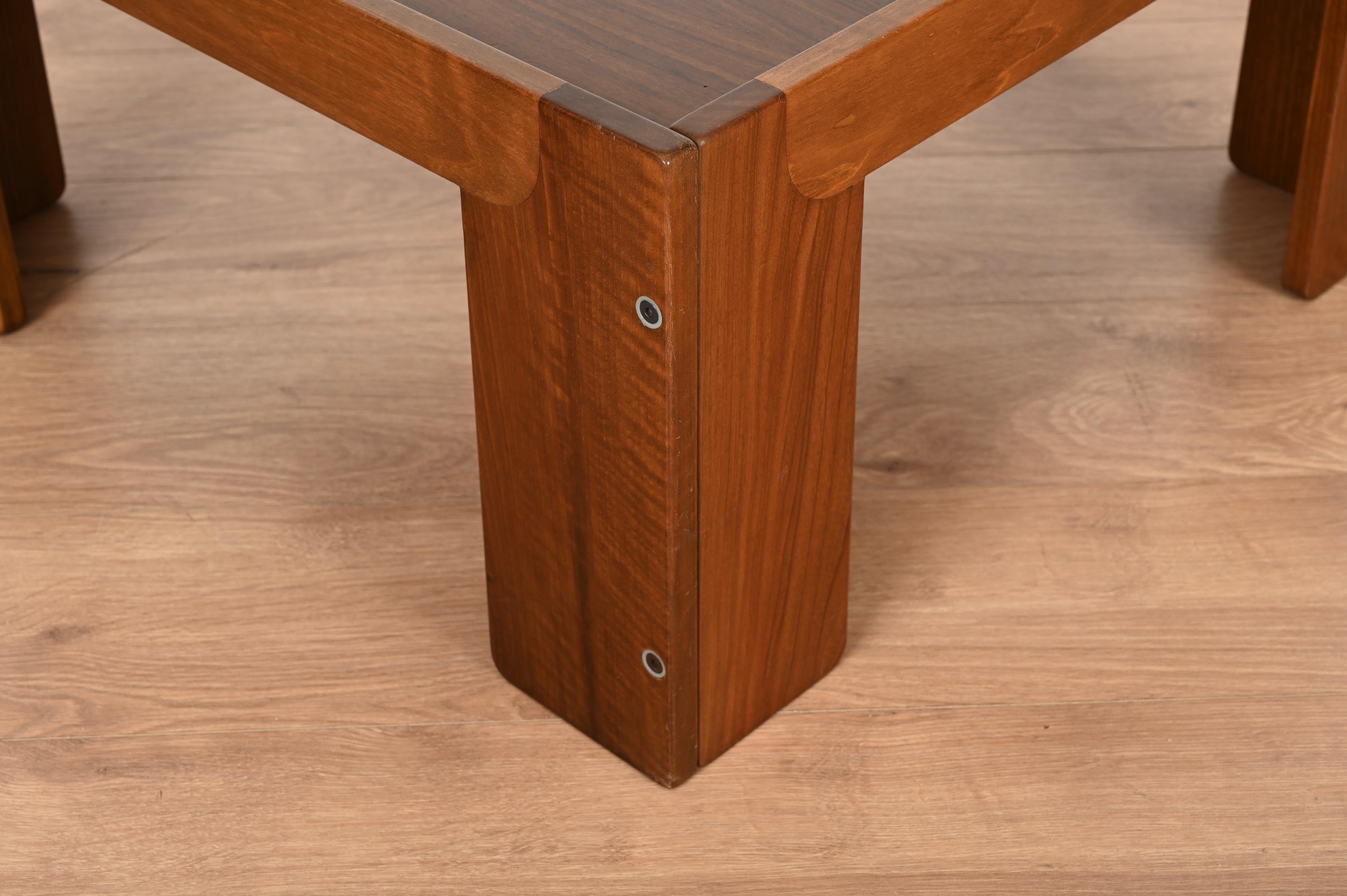 Fatto a mano Tavolino quadrato firmato da Afra & Tobia Scarpa per Cassina, Italia anni '60 in vendita