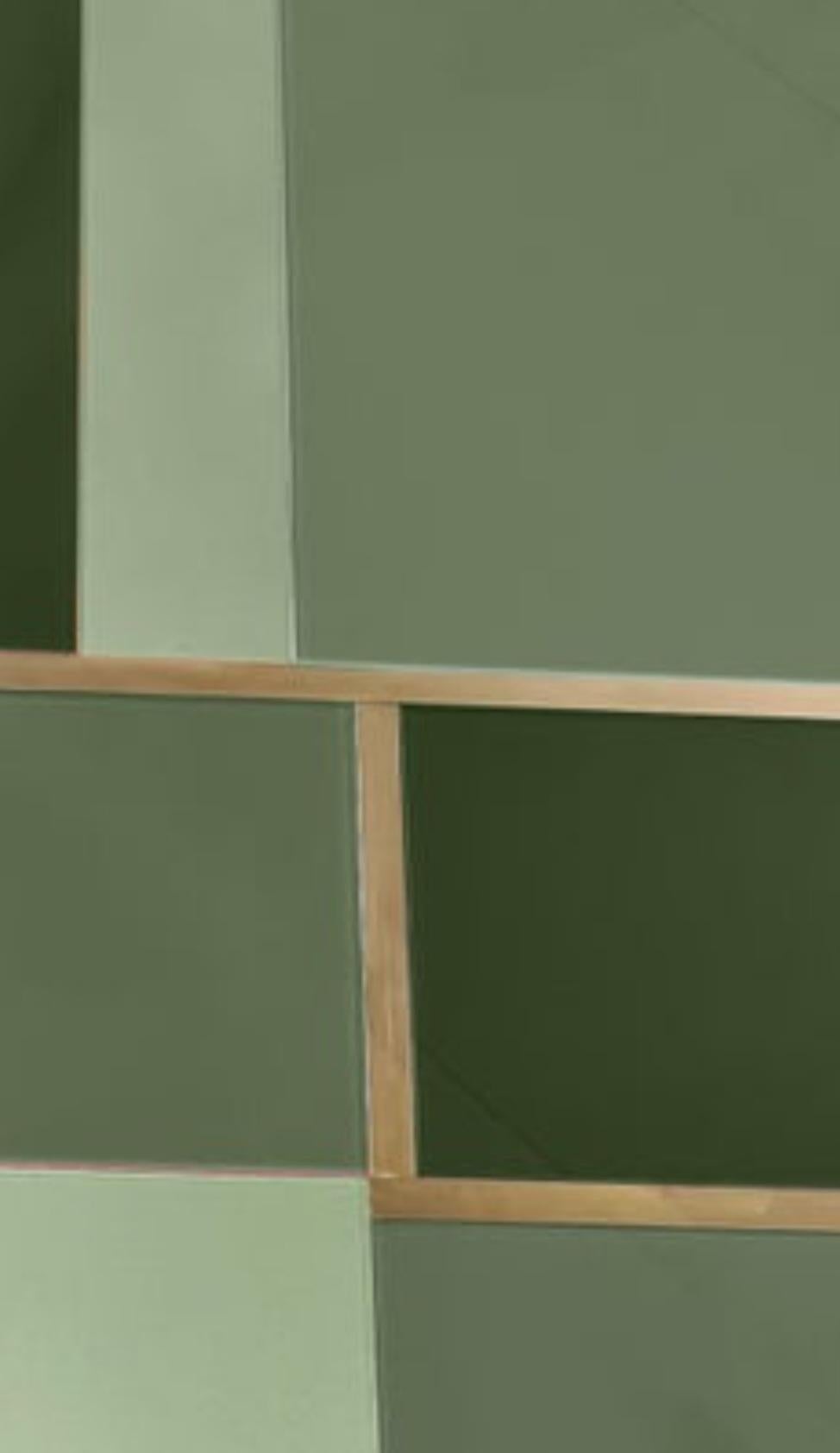 Laiton Table basse carrée en verre de Murano vert et bandes de laiton, disponible en vente