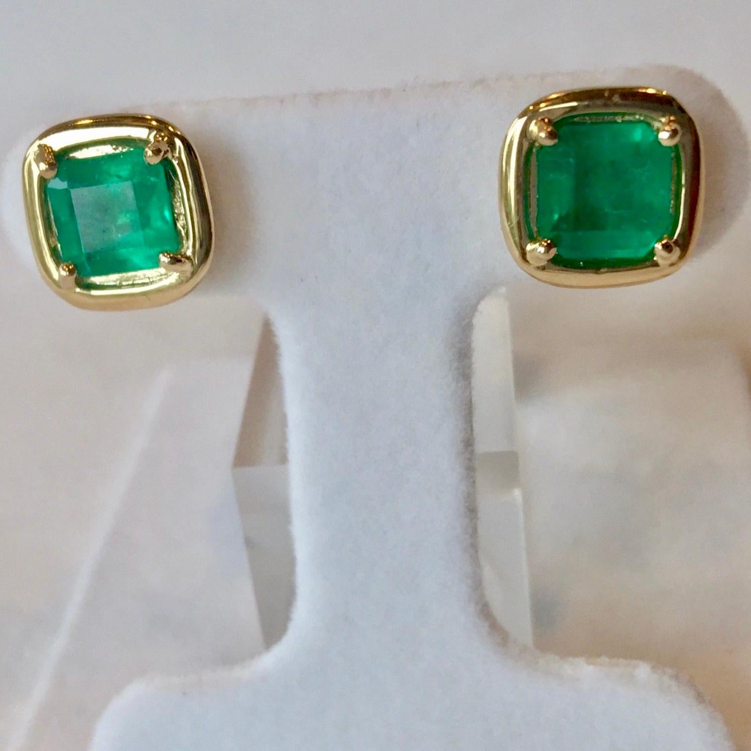 Square Colombian Emerald Earrings 18 Karat 2