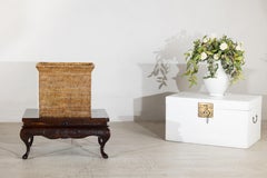 Boîte de rangement carrée en rotin vintage de style champêtre avec poignées latérales intégrées