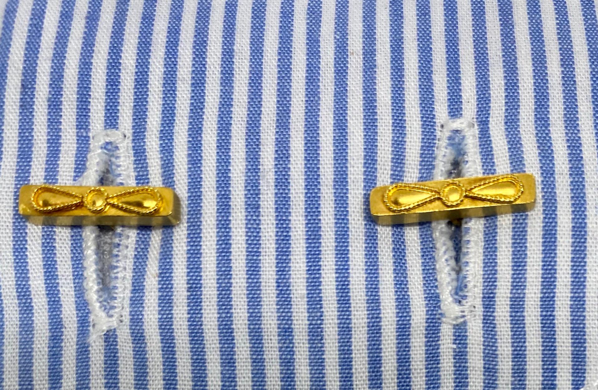 Square Cut Square Cufflinks in 22 Karat Yellow Gold with Blue Sapphires