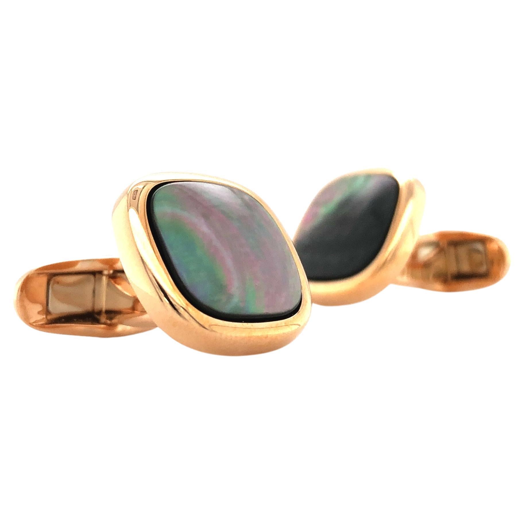 Contemporary Square Cufflinks, Rounded Countours, 18k Rose Gold, Black Mother of Pearl For Sale