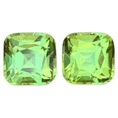 Paar quadratischer Peridot-Edelsteine im Cushion-Schliff, apfelgrün, naturbelassen, für Schmuck, 5 mm