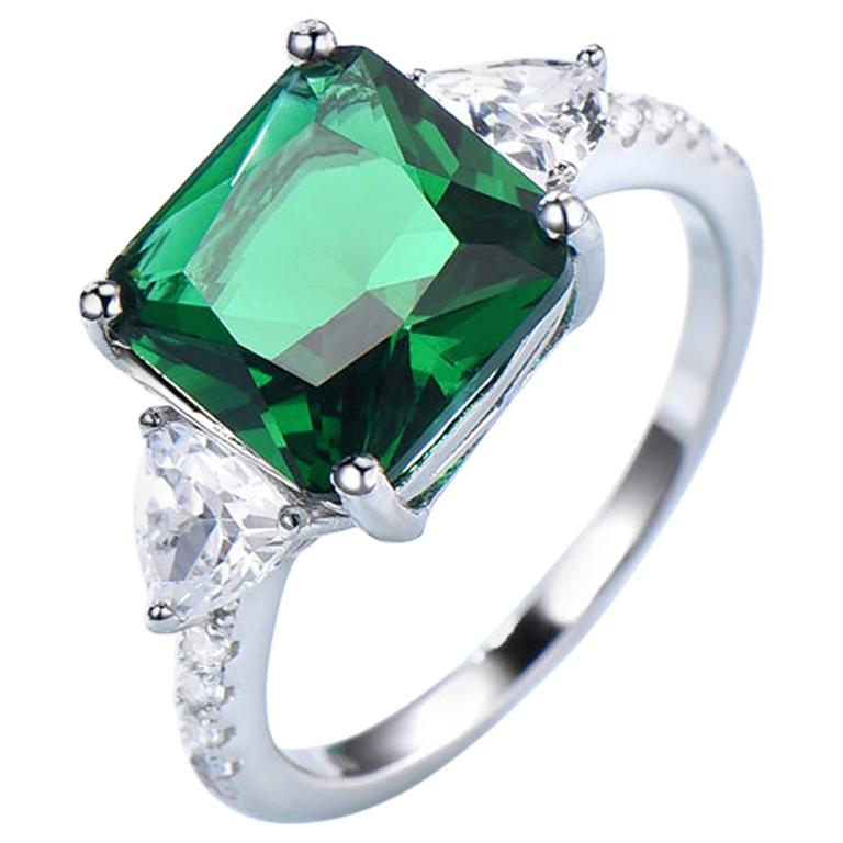 Square Cushion Emerald Green Cubic Zirconia with Two Trillion Cuts, Silver Ring For Sale