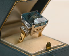 Vintage Aquamarine Ring. 18ct Aquamarine Diamond Accent Ring 18K Yellow Gold
