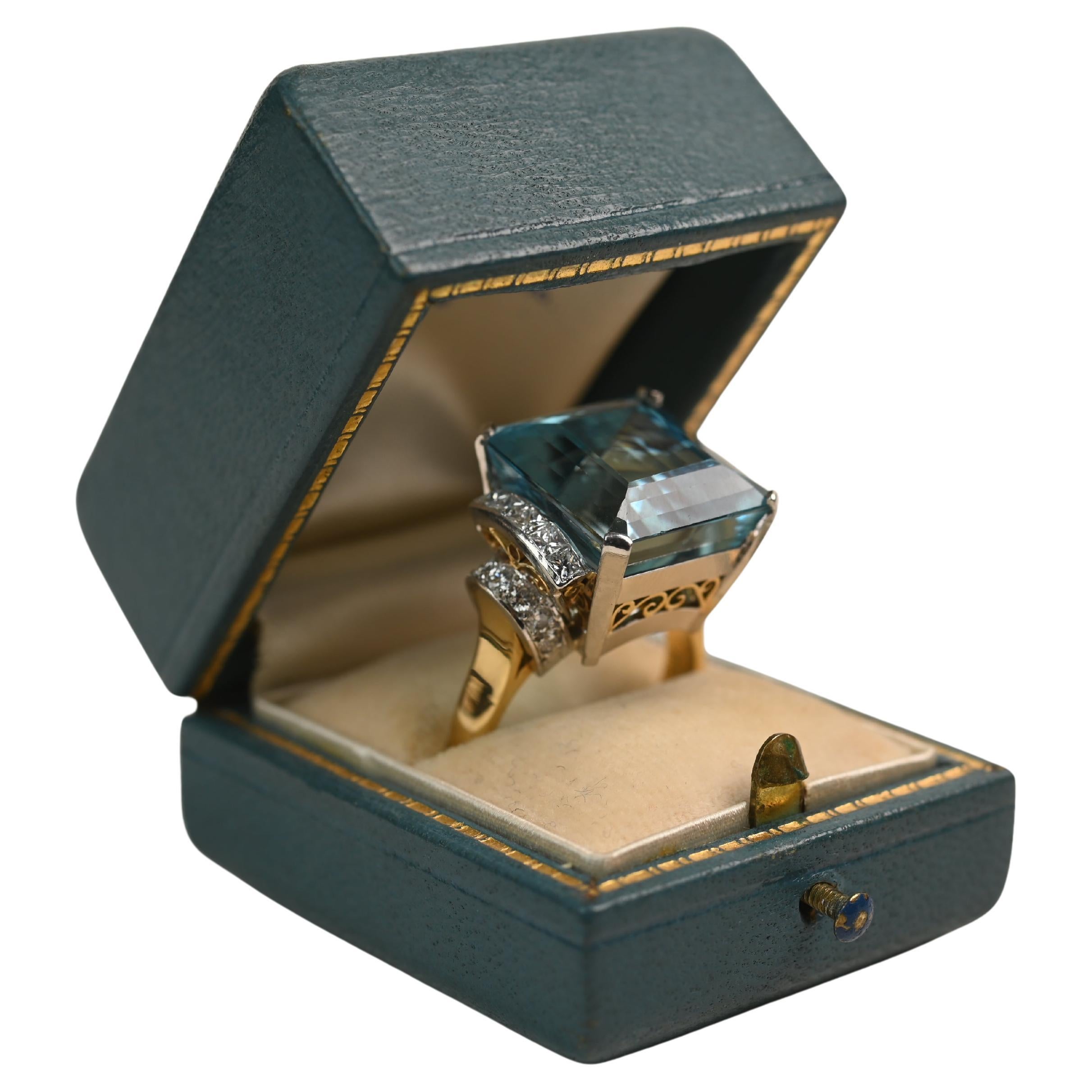 Vintage-Aquamarin-Ring. 18-Karat-Aquamarin-Ring mit Diamantakzenten aus 18-Karat-Gelbgold