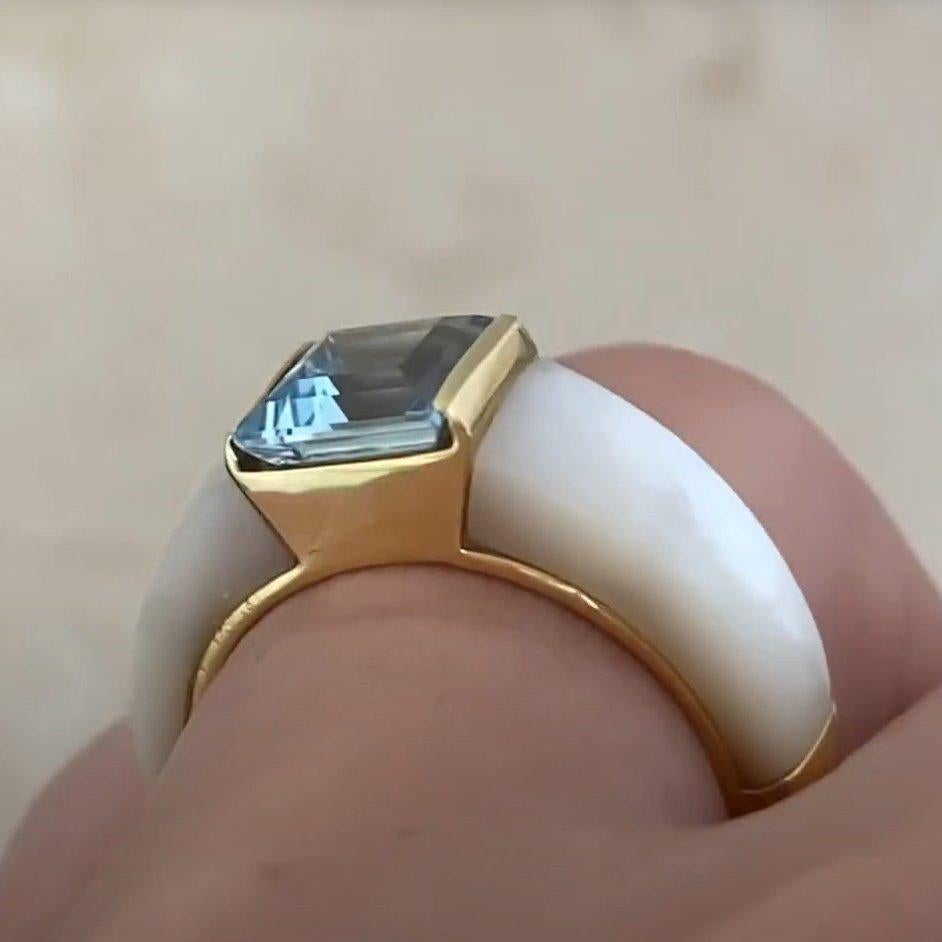 Bague de fiançailles aigue-marine taille carrée (VCA environ 1,50 carat), or jaune 18 carats en vente 2