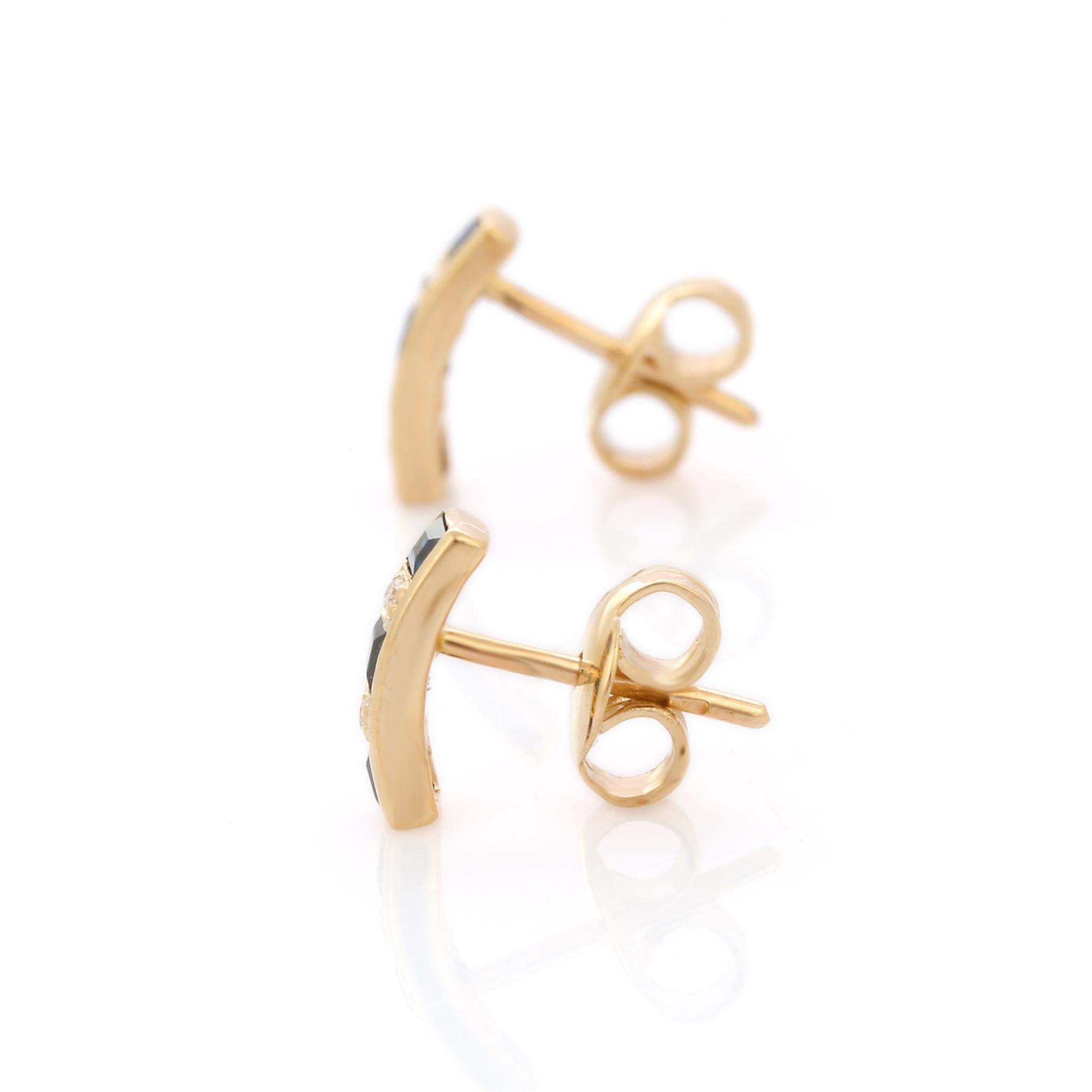 Square Cut Blue Sapphire Long Bar Stud Earrings in 14K Yellow Gold with Diamonds In New Condition In New York, NY