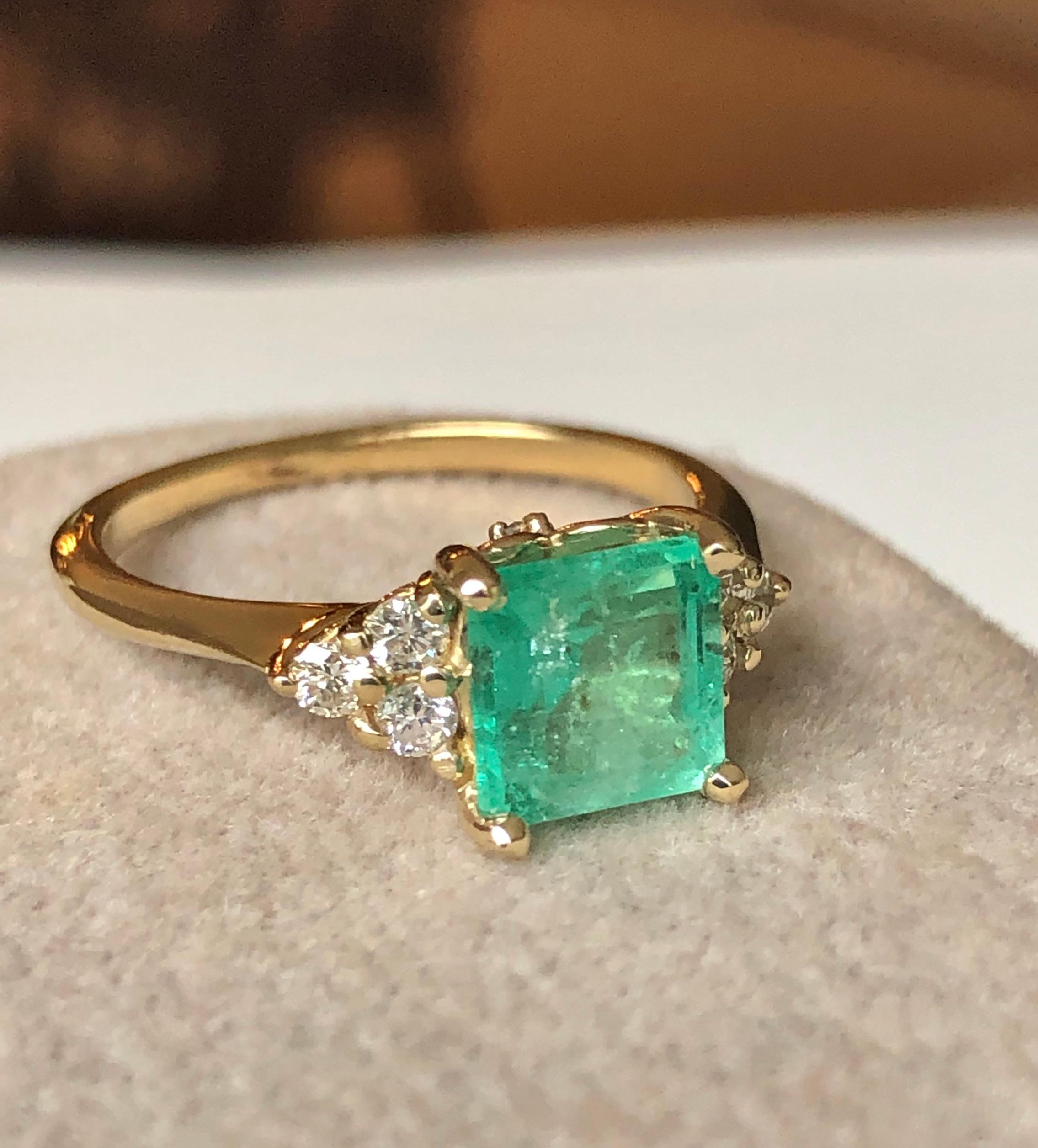 Art Deco Square Cut Emerald and Diamond Ring Gold