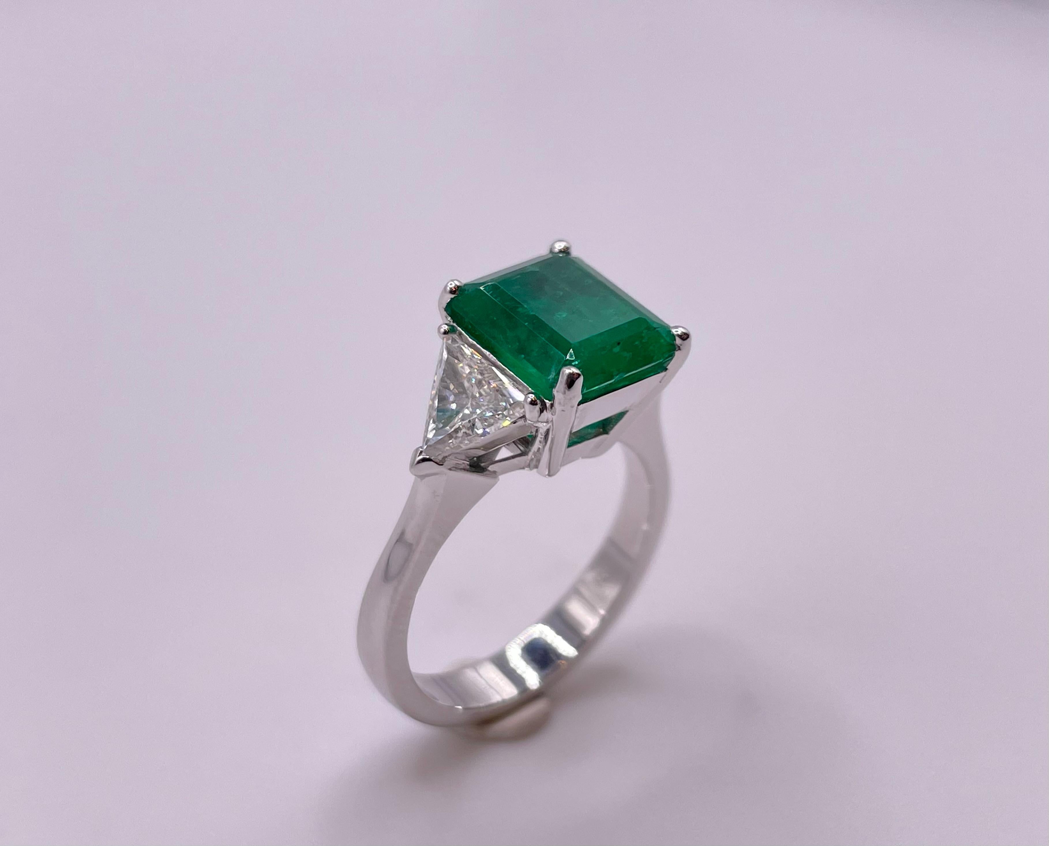 Women's Square Cut Emerald and Diamond Ring Gold For Sale