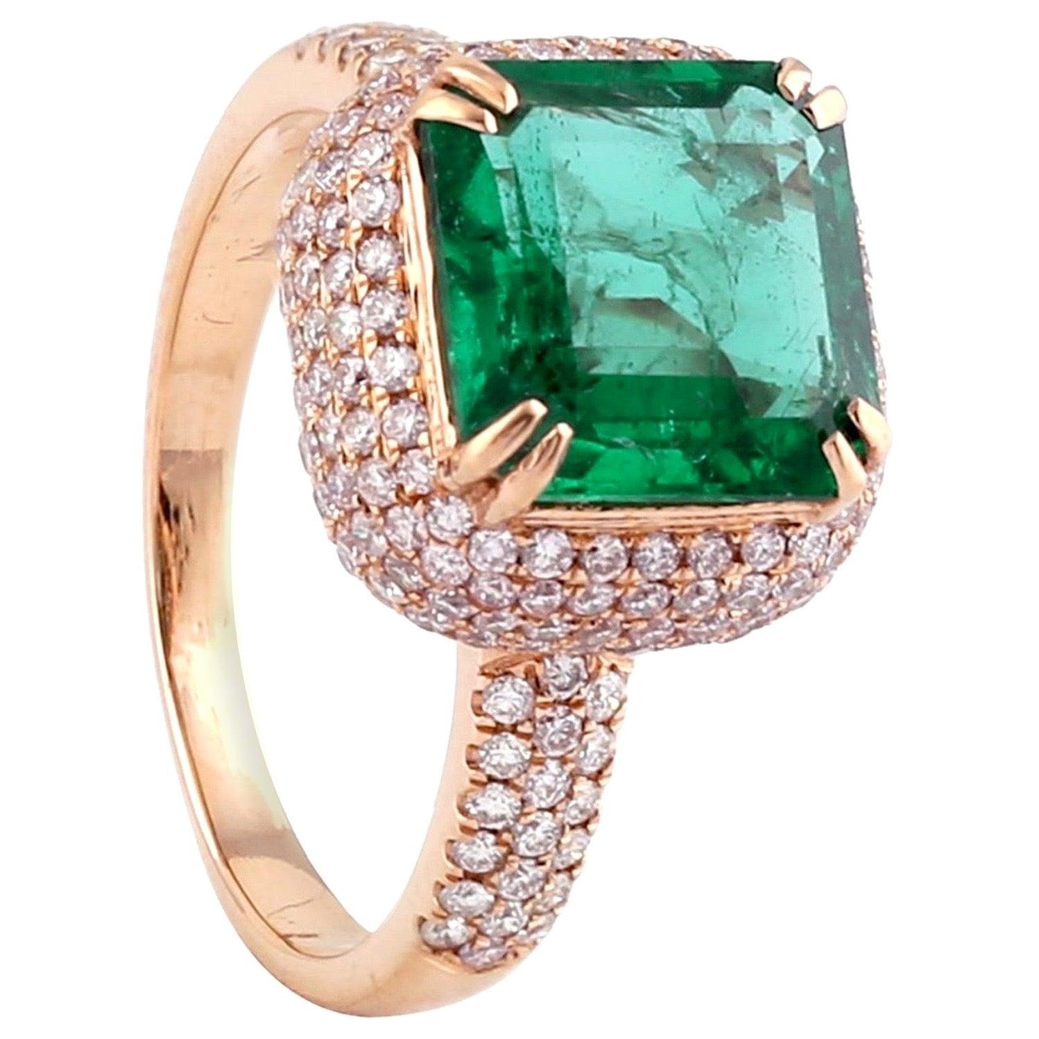 Bague en or 18 carats avec diamants et émeraude taille carrée