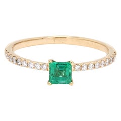 Square Cut Emerald Diamond 18 Karat Yellow Gold Engagement Wedding Ring