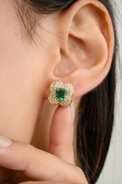 Square Cut Emerald Diamond Stud Earrings in 18k Solid Yellow Gold for Wedding