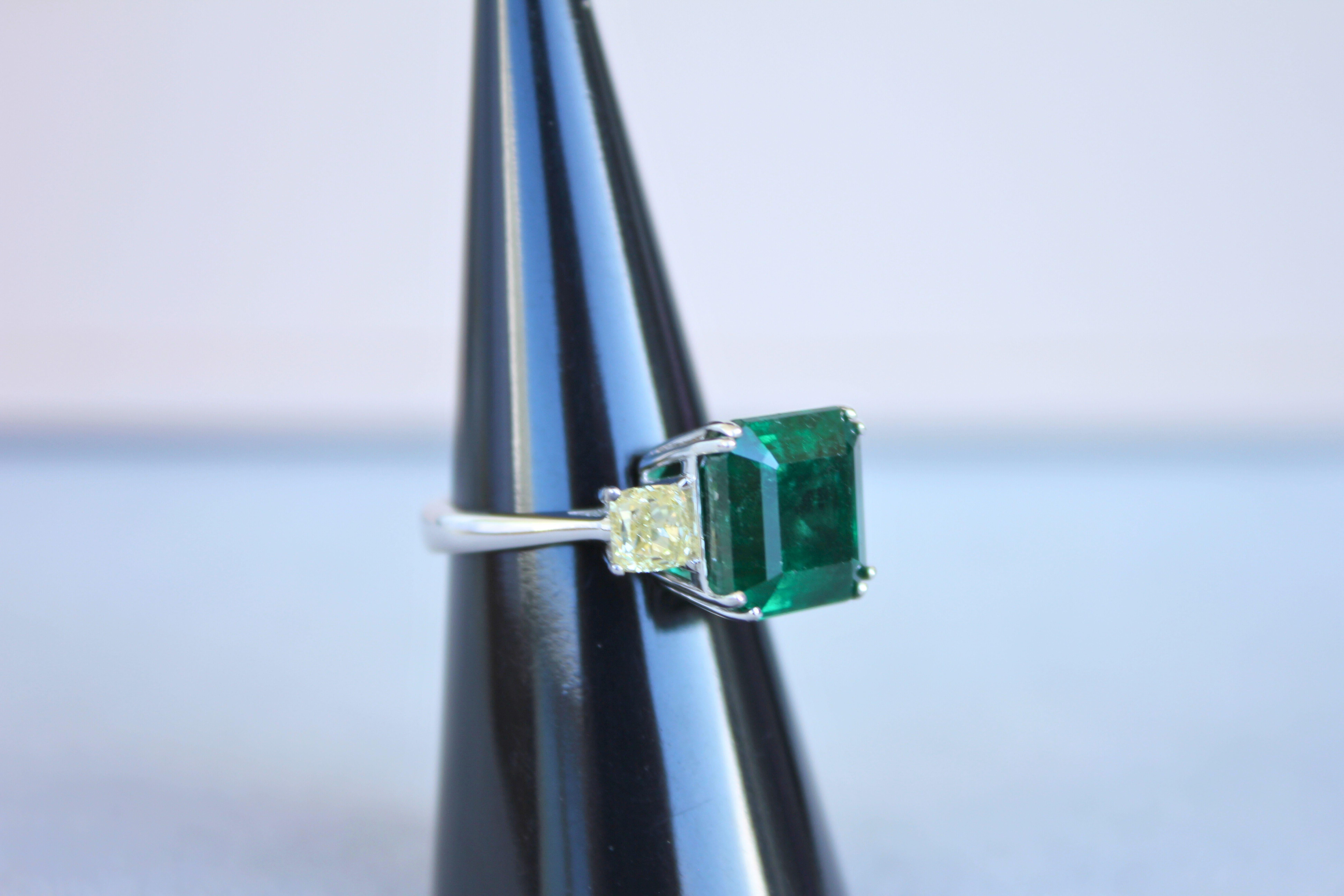 Square Cut Emerald Yellow Cushion Shape Diamonds Two Stone 18K White Gold Ring For Sale 4