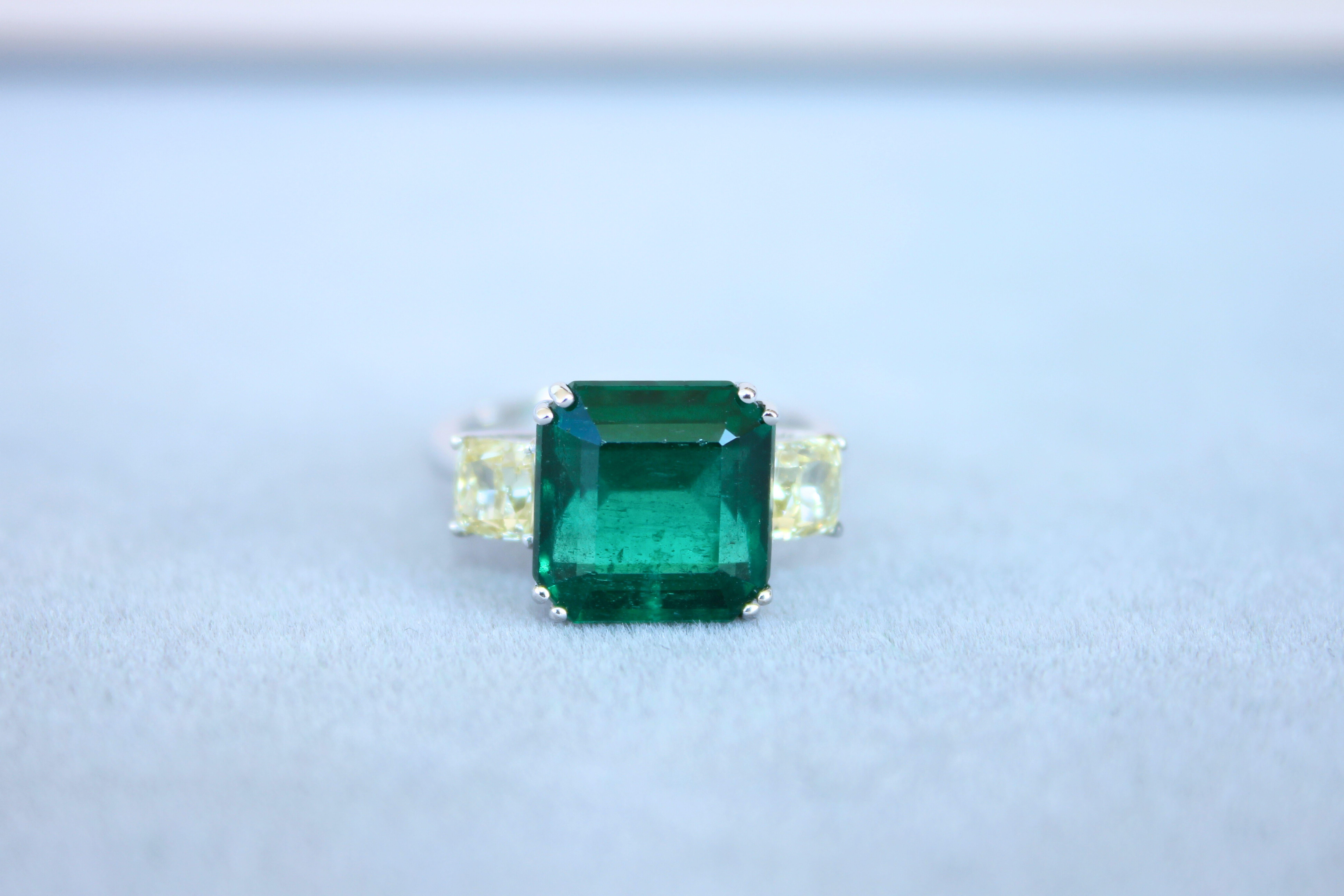 Asscher Cut Square Cut Emerald Yellow Cushion Shape Diamonds Two Stone 18K White Gold Ring For Sale