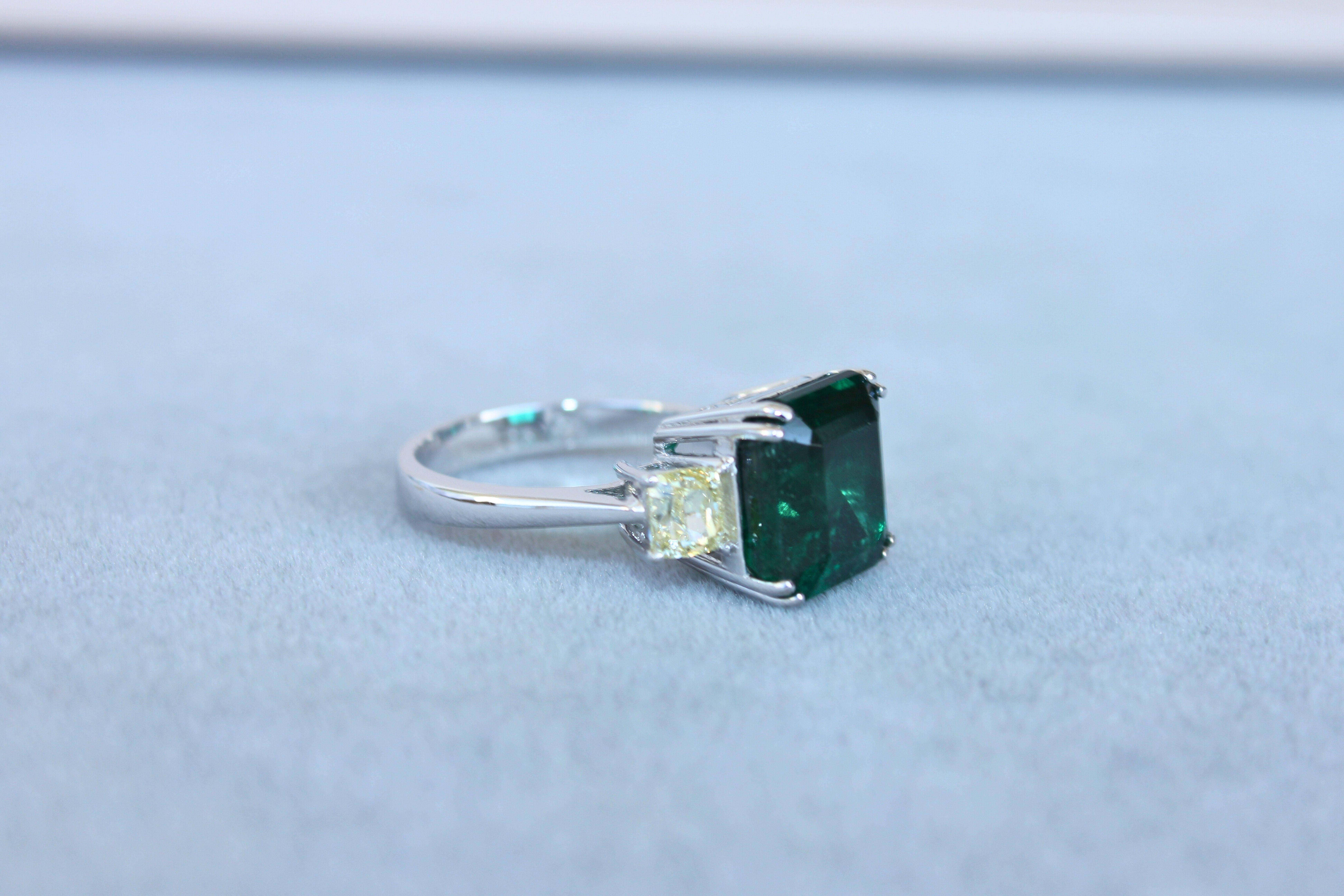 Square Cut Emerald Yellow Cushion Shape Diamonds Two Stone 18K White Gold Ring In New Condition For Sale In Fairfax, VA