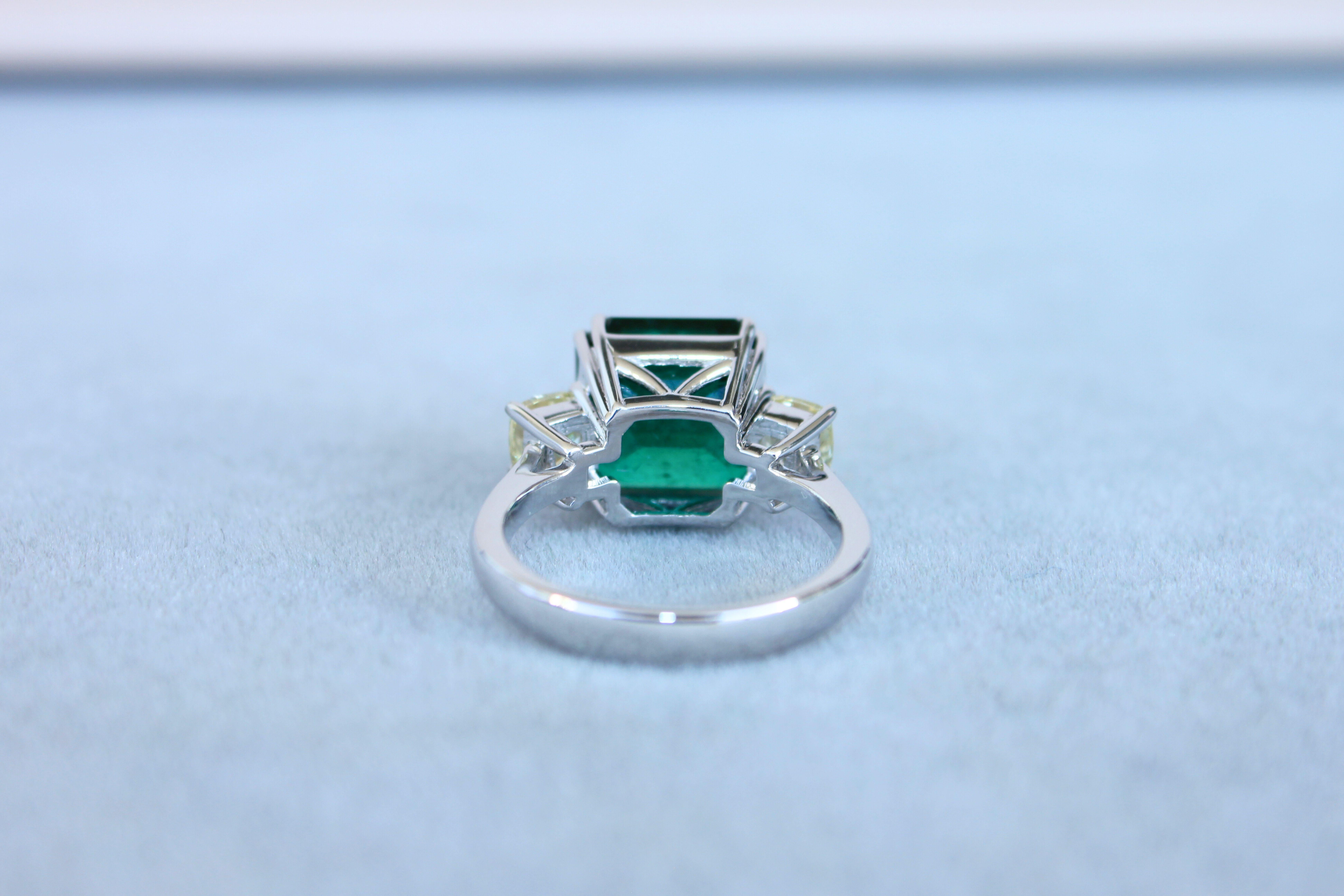 Women's Square Cut Emerald Yellow Cushion Shape Diamonds Two Stone 18K White Gold Ring For Sale