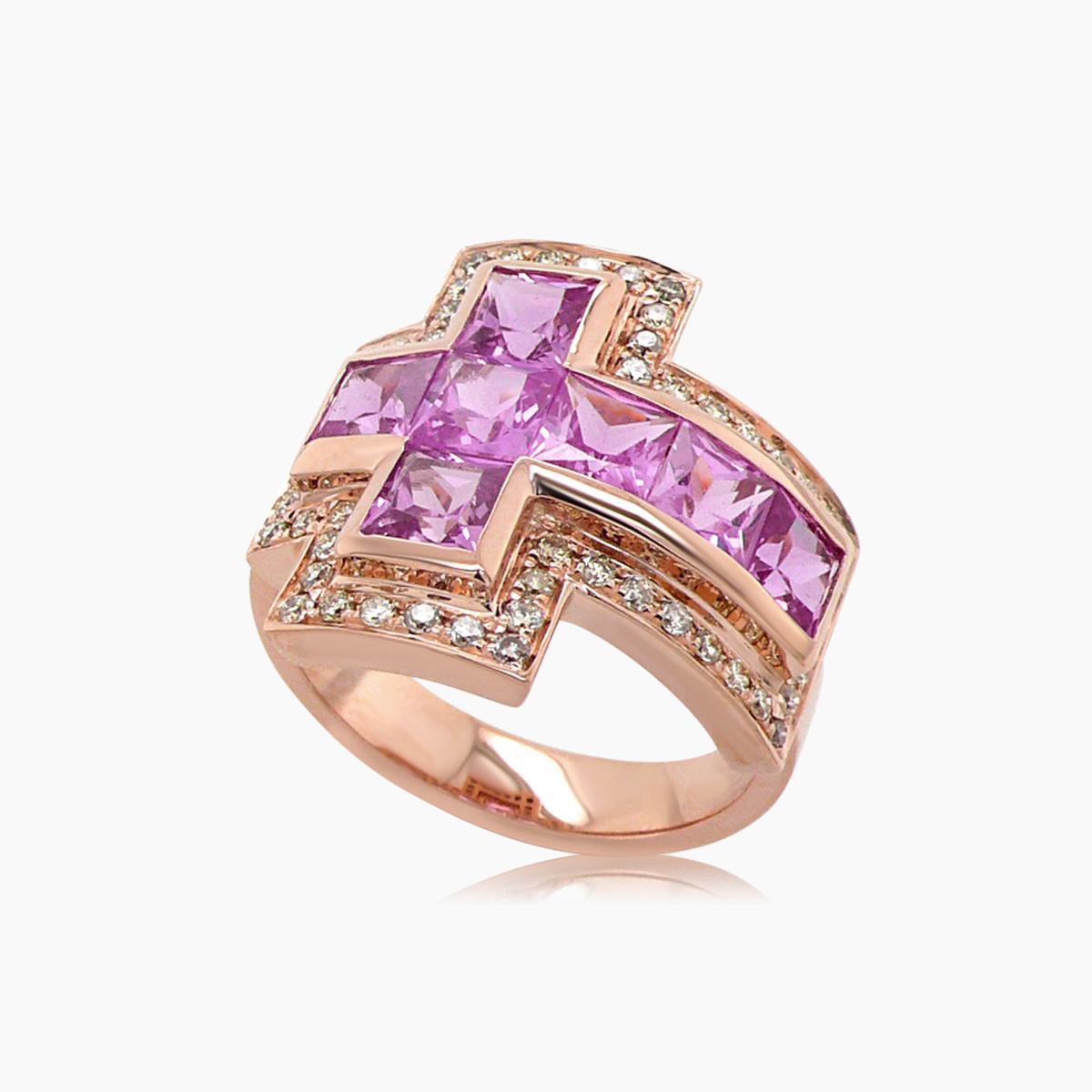 Color: 18K Rose Gold
Materials:
