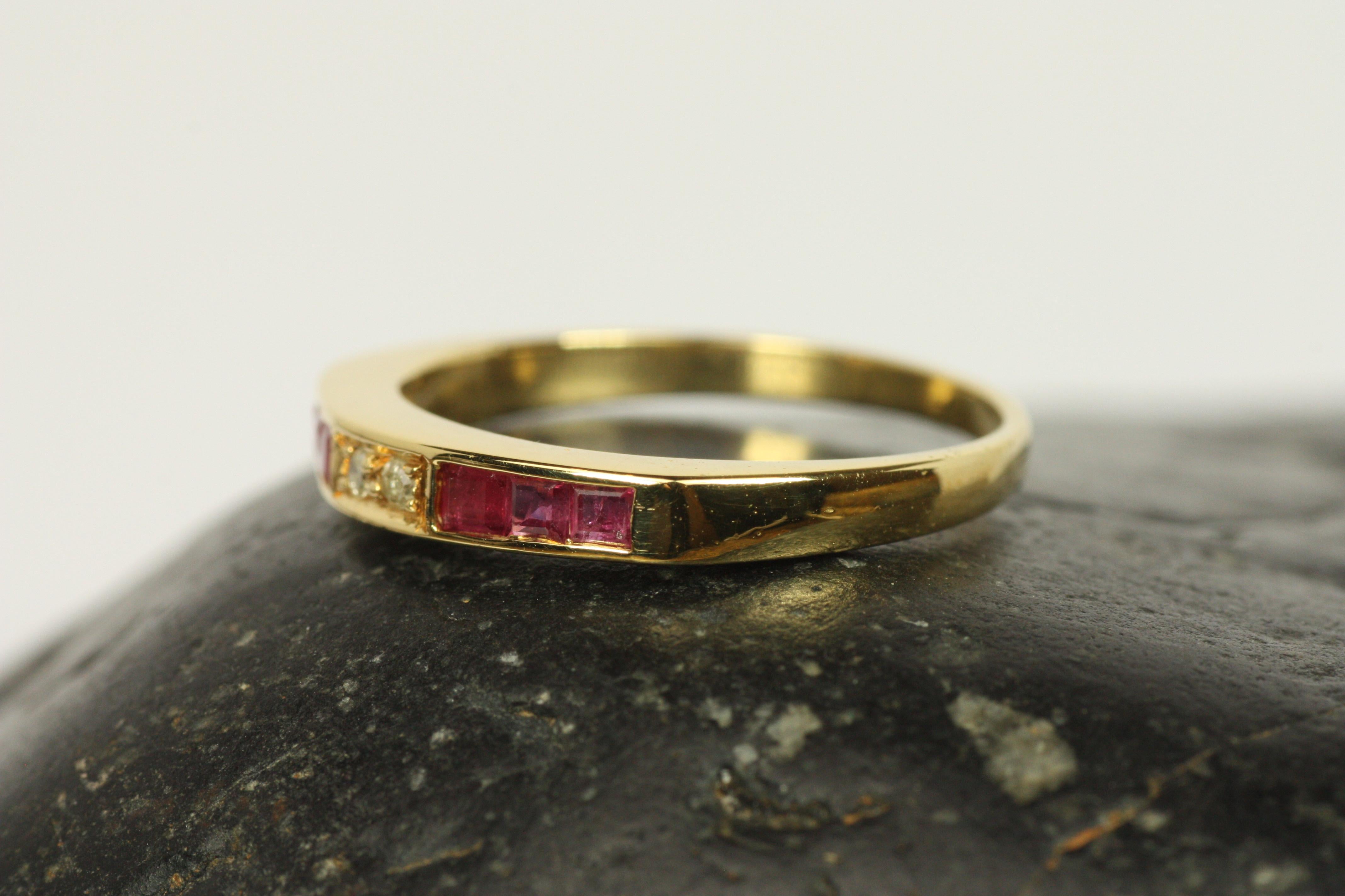 Square Cut Ruby & Round Diamond 18K Yellow Gold Arched Wedding Band For Sale 1