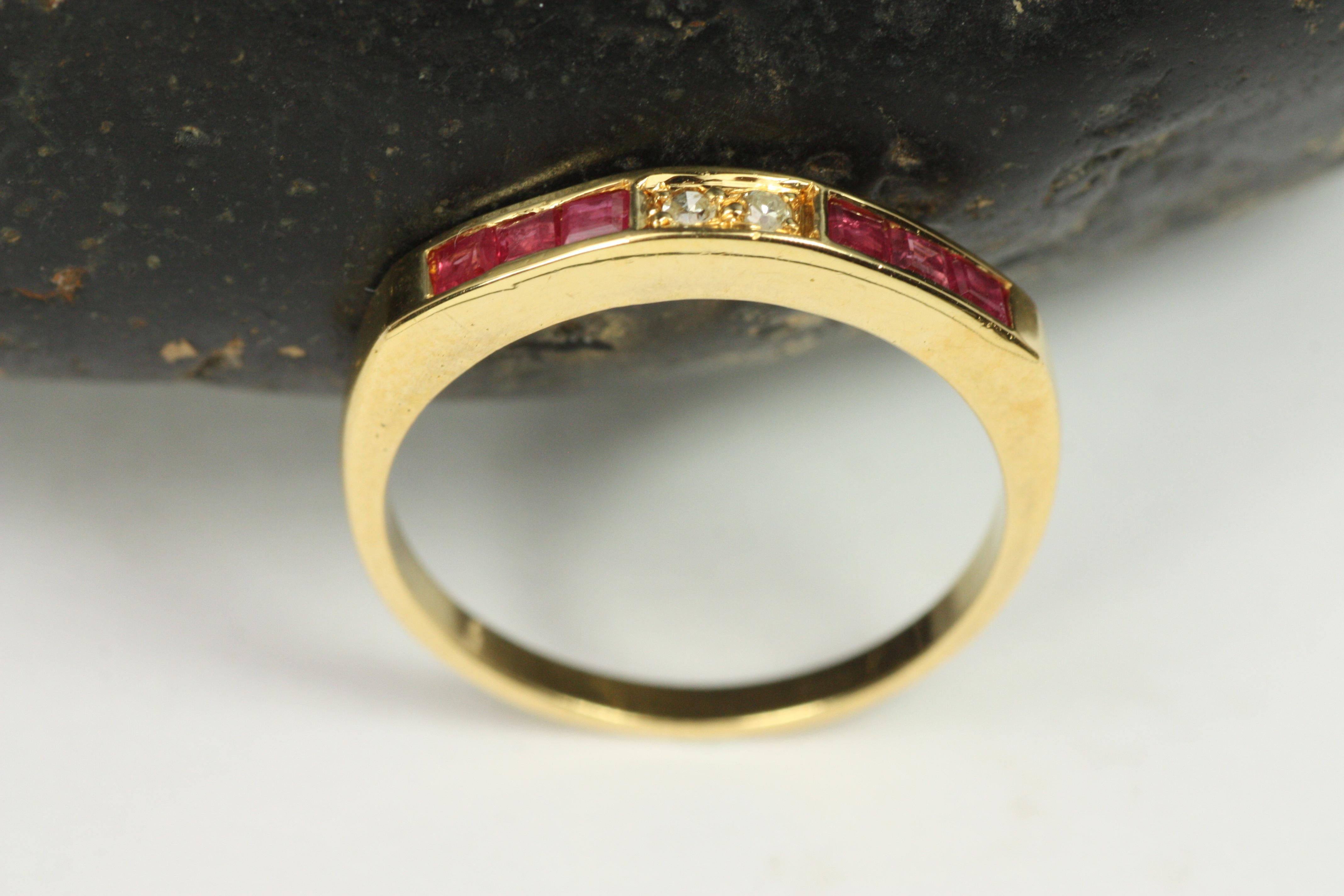 Square Cut Ruby & Round Diamond 18K Yellow Gold Arched Wedding Band For Sale 3