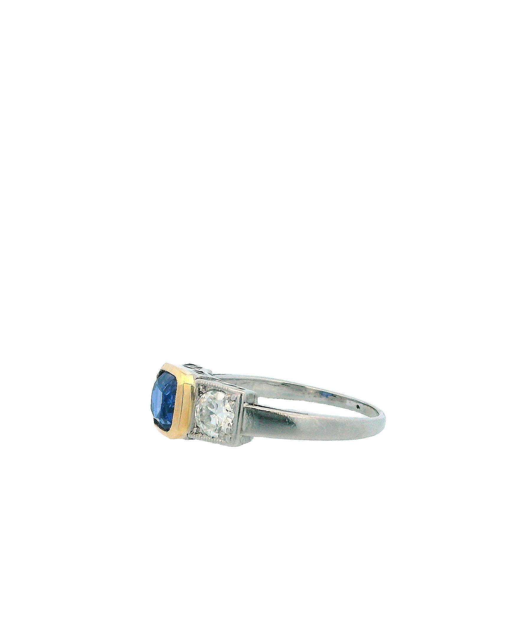 Square-cut Sapphire & Diamonds Two-Tone Ring For Sale 1