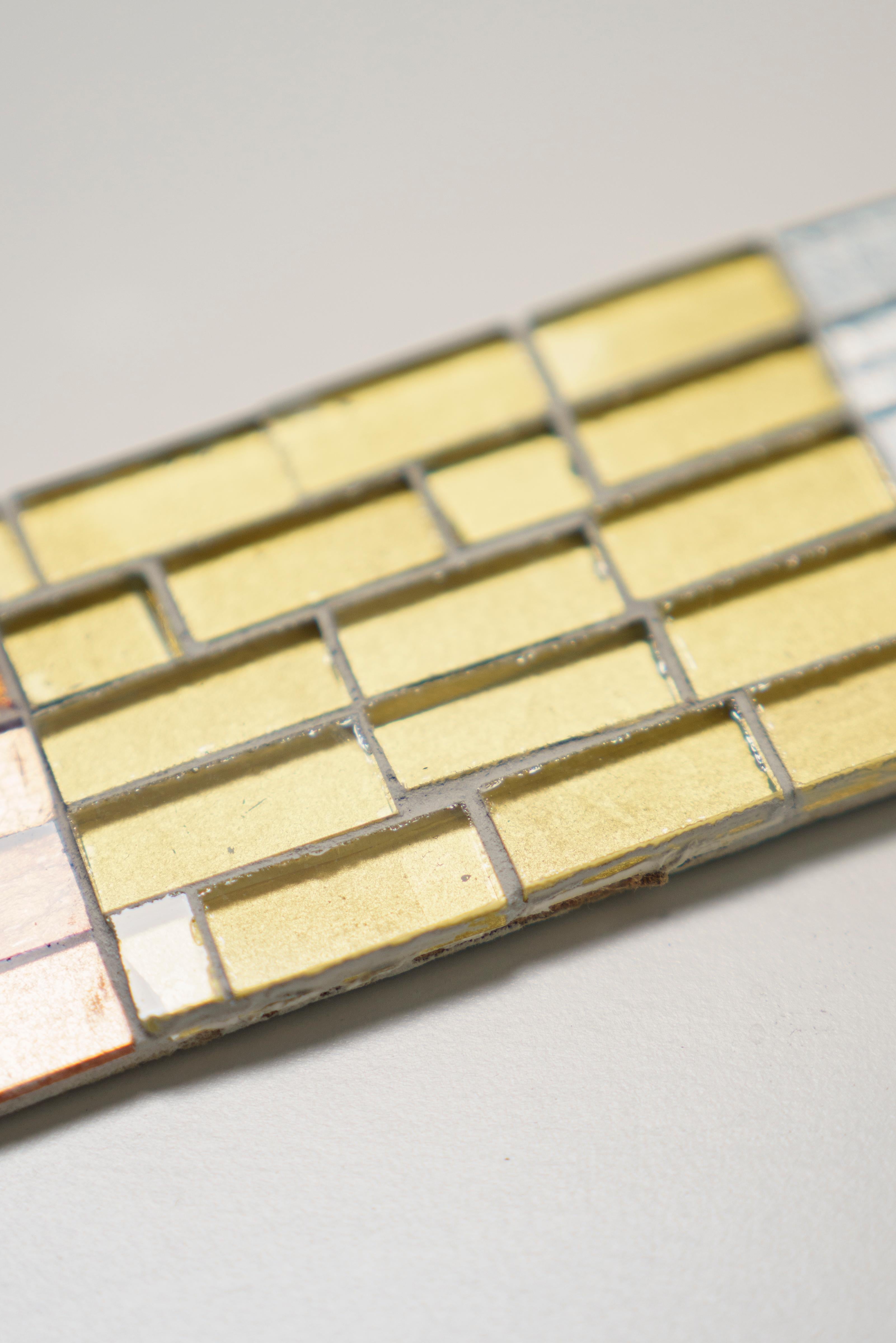 Quadratischer Deep Ray-Mosaik-Spiegel, handgefertigt im Vereinigten Königreich von Claire Nayman im Angebot 8