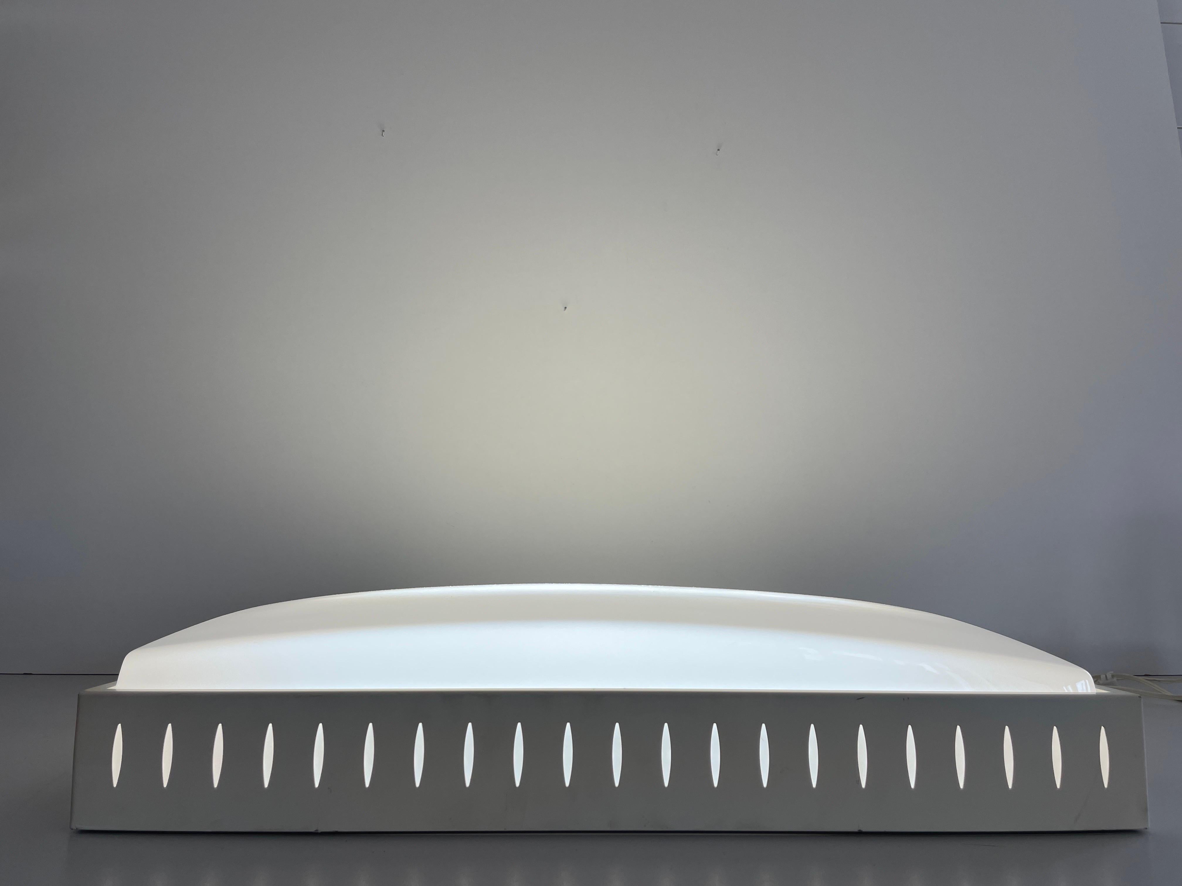 Square Design Plexiglass and White Metal Flush Mount, 1960s, Italy For Sale 3