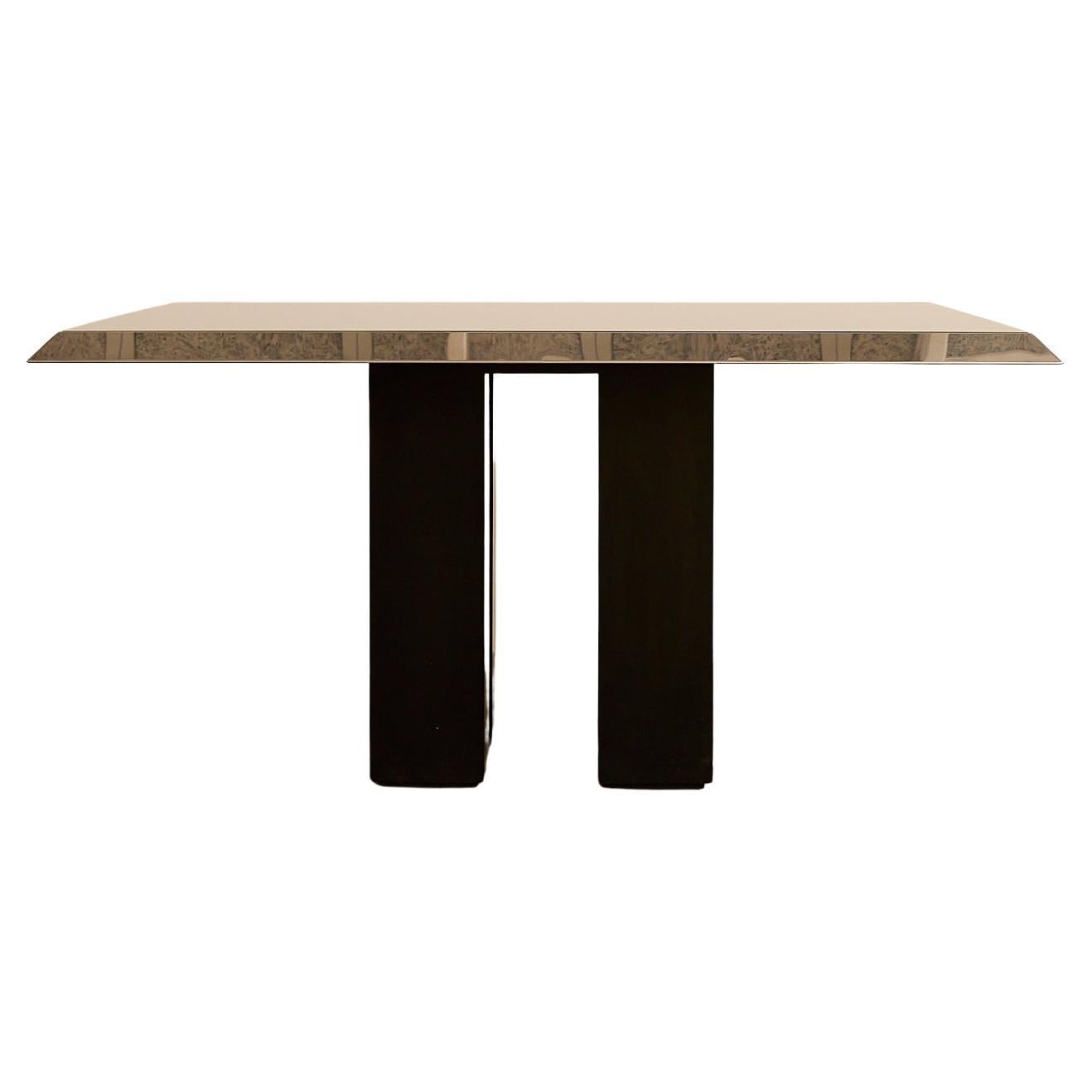 Table à manger carrée