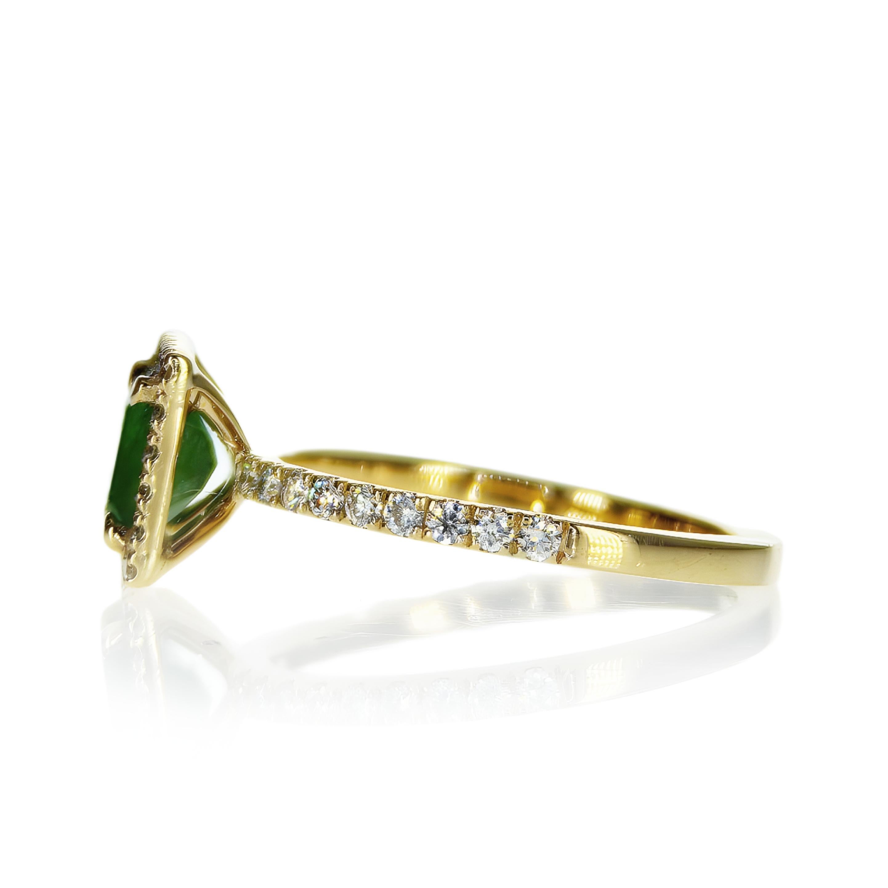 Square Emerald and diamonds halo classic ring In New Condition For Sale In רמת גן, IL