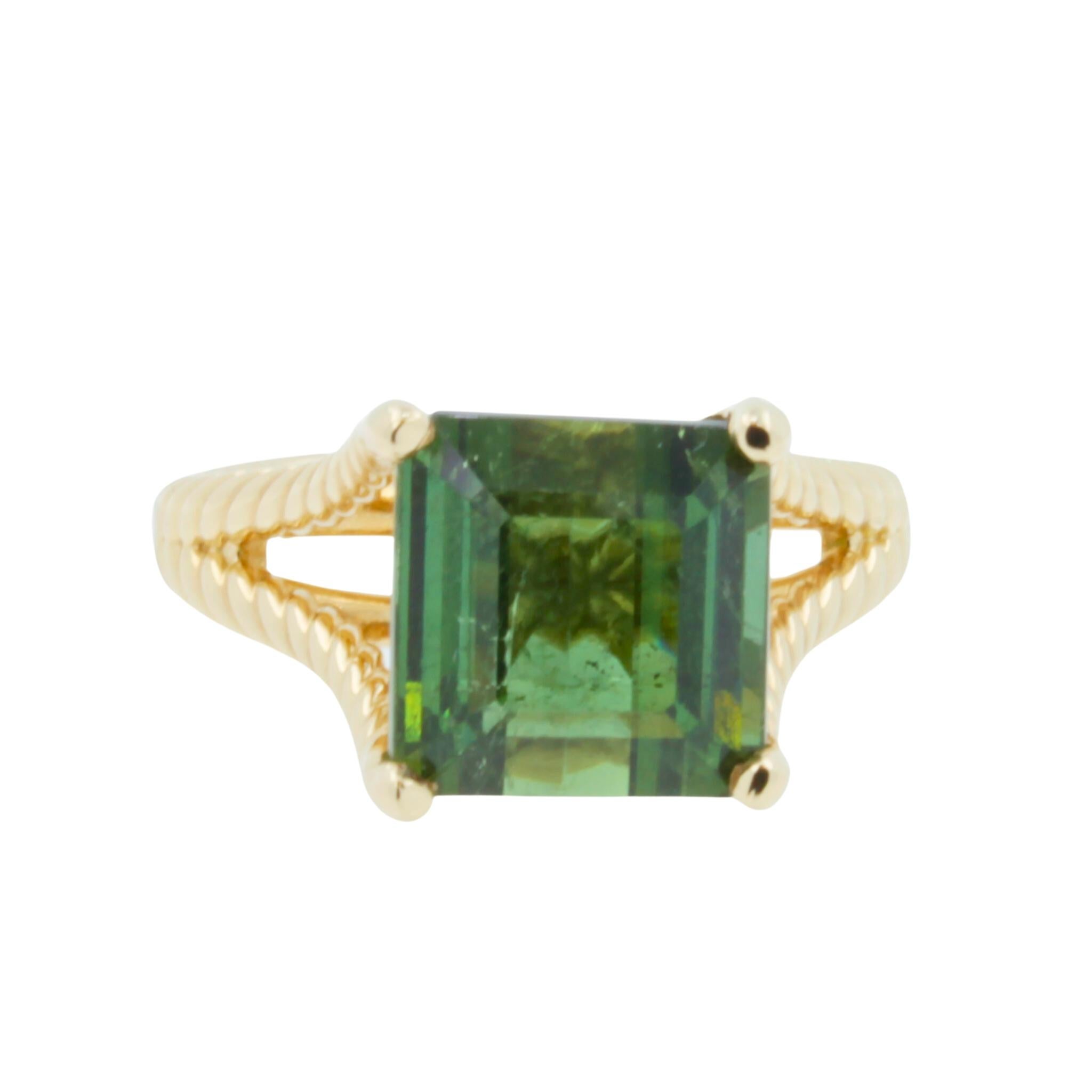 Square Emerald Asscher Green Tourmaline Rope Split Shank Unique Yellow Gold Ring
14K Yellow Gold
8.5 cts Green Tourmaline 
Size 7 - Resizable upon request