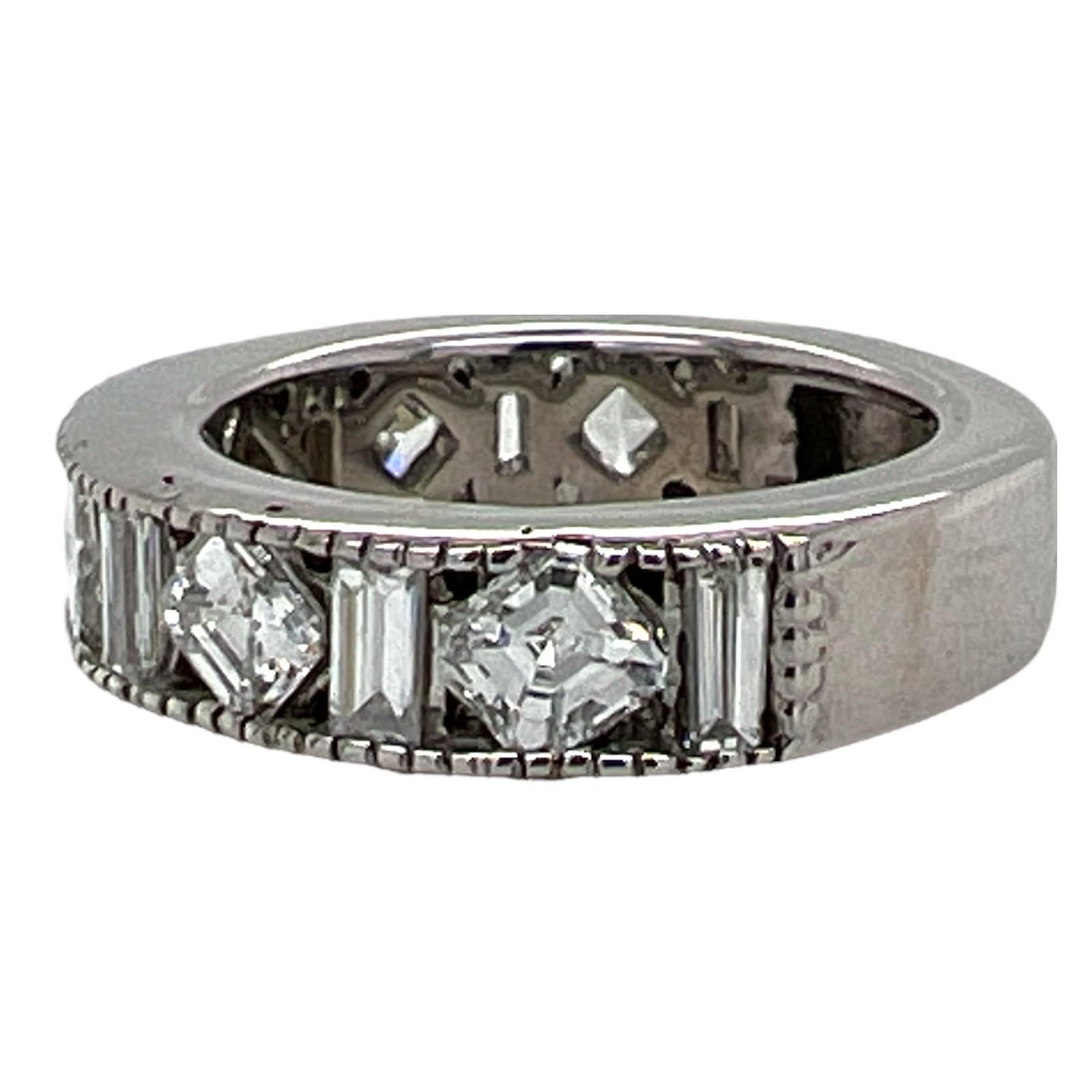 Modern Square Emerald Cut Baguette Cut Diamond 18 Karat White Gold Wedding Band Ring For Sale