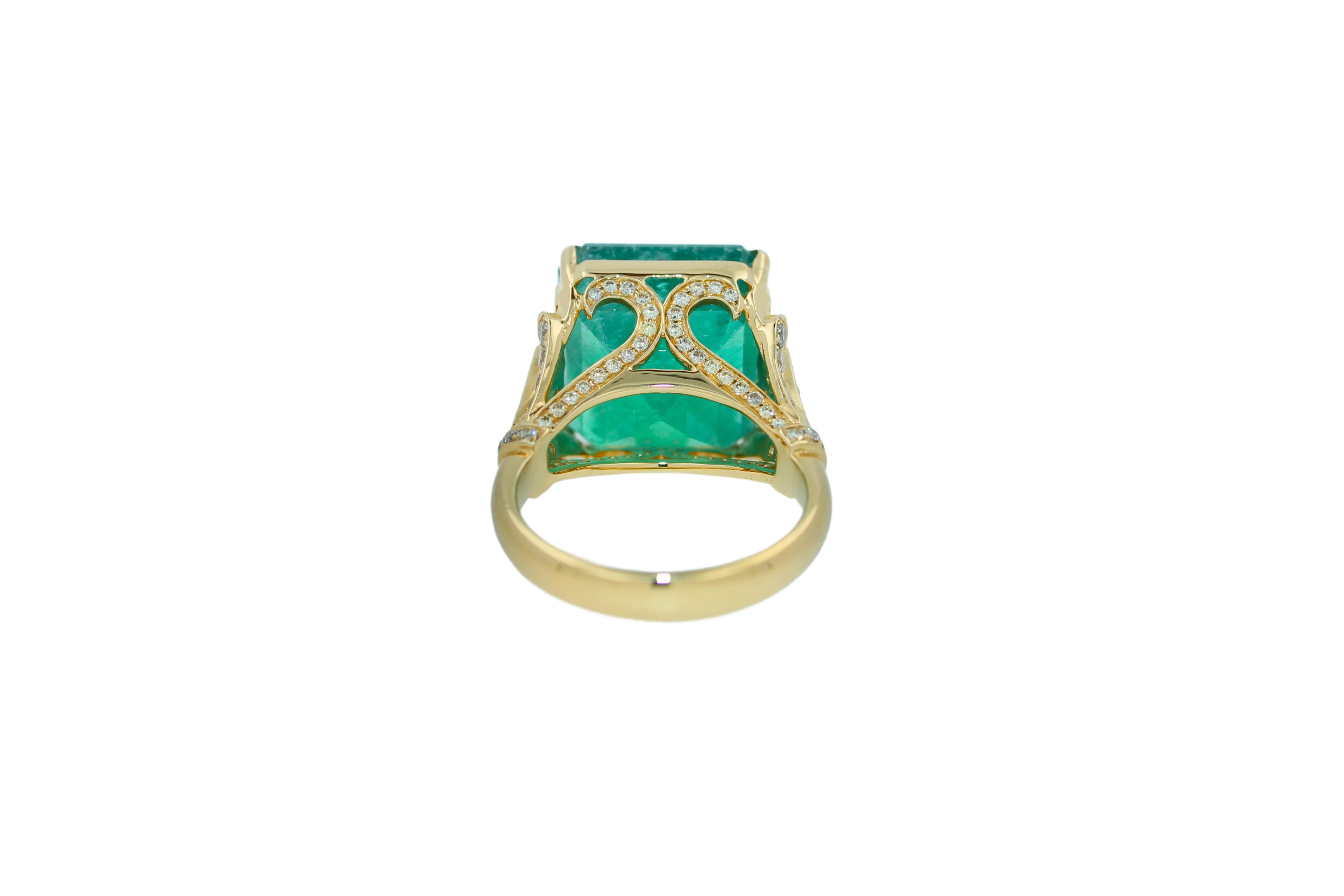 Square Emerald Diamond Cocktail Statement Unique Luxury Vintage Yellow Gold Ring For Sale 2