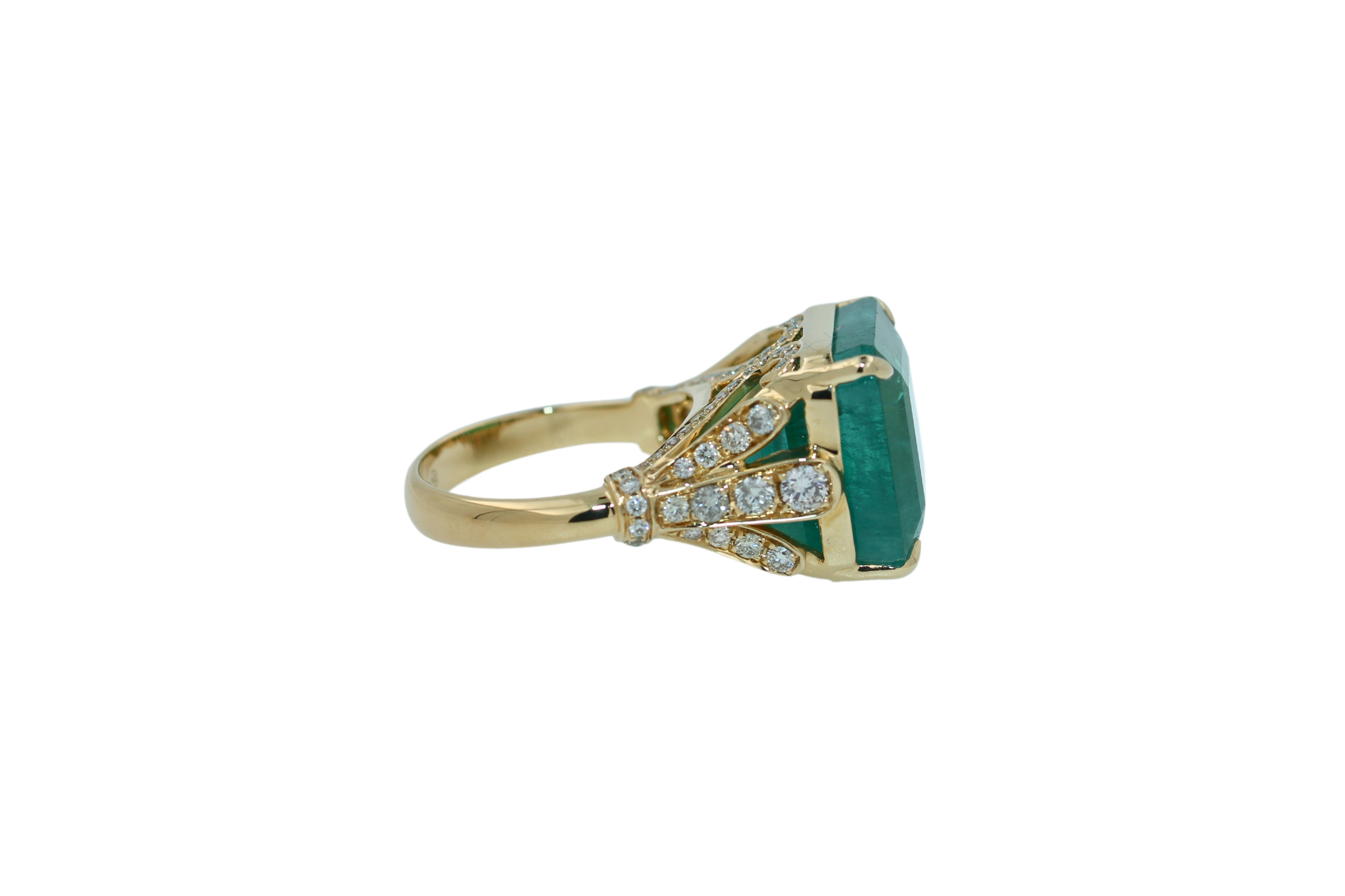Women's or Men's Square Emerald Diamond Cocktail Statement Unique Luxury Vintage Yellow Gold Ring For Sale