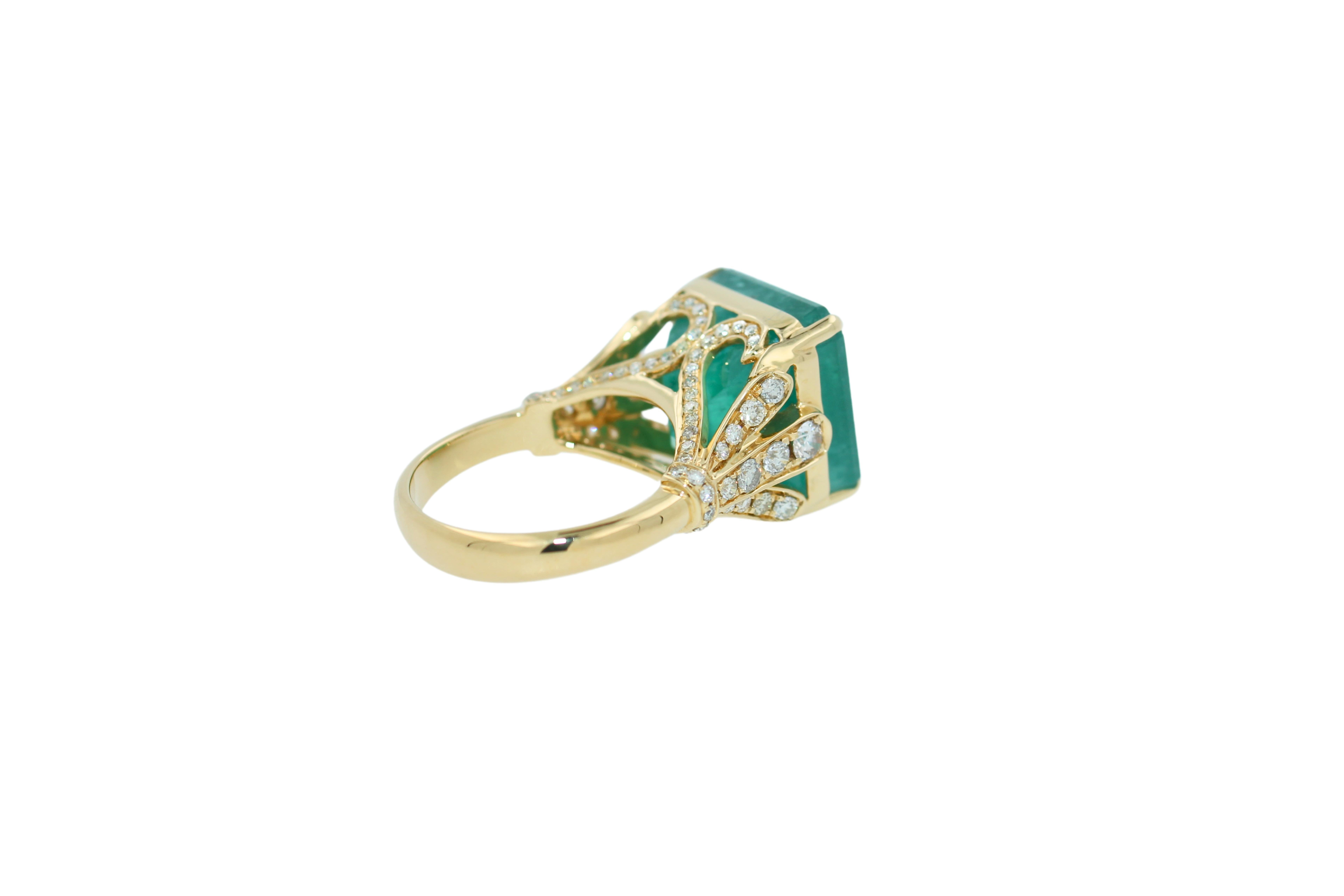 Square Emerald Diamond Cocktail Statement Unique Luxury Vintage Yellow Gold Ring For Sale 2