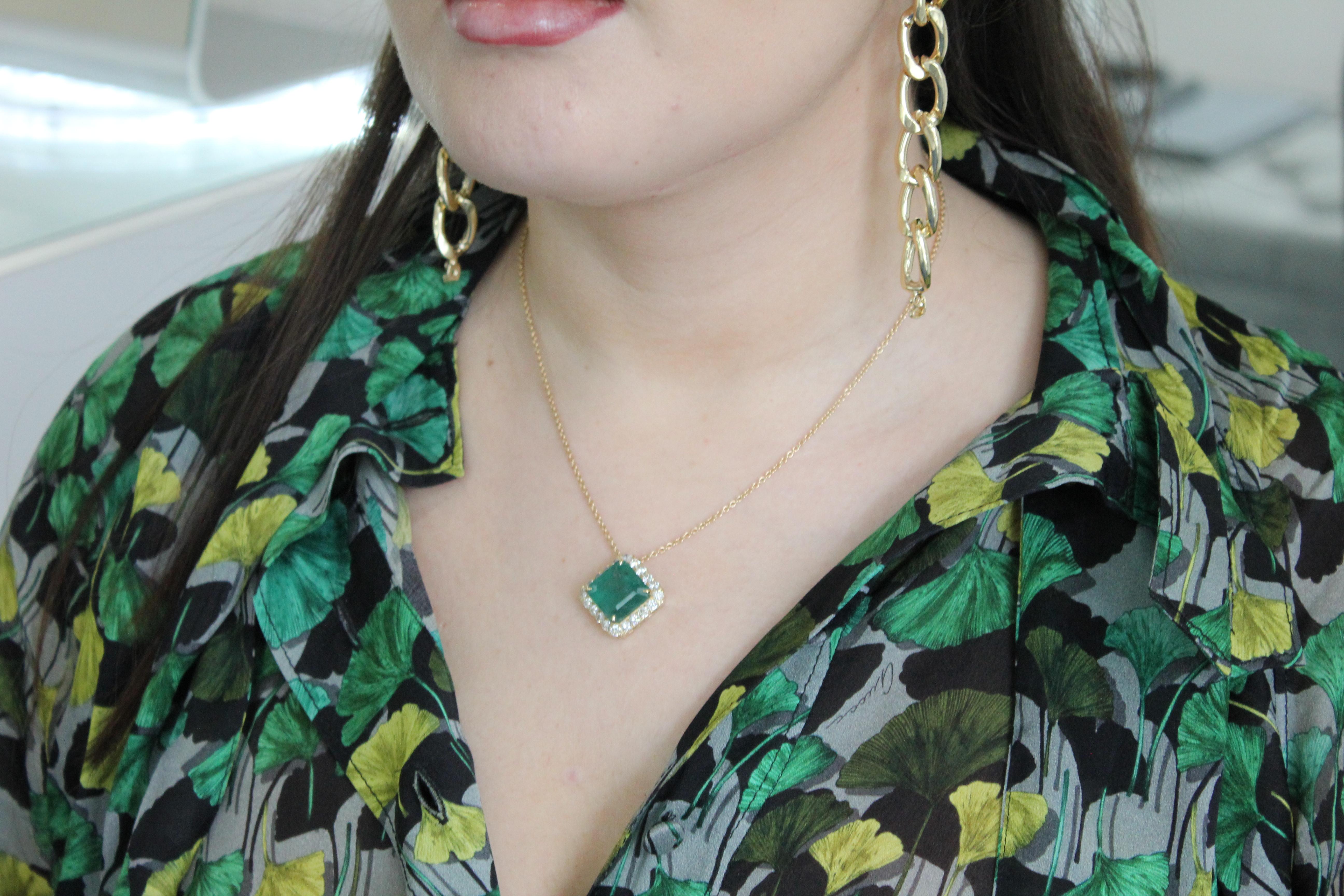 Square Emerald Diamond Halo 18 Karat Yellow Gold Unique Amulet Pendant Necklace For Sale 3