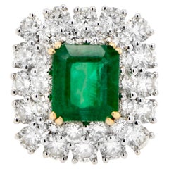 Anillo Esmeralda Cuadrada Con Diamante Engaste Doble Halo 5,03 Quilates Oro 18K