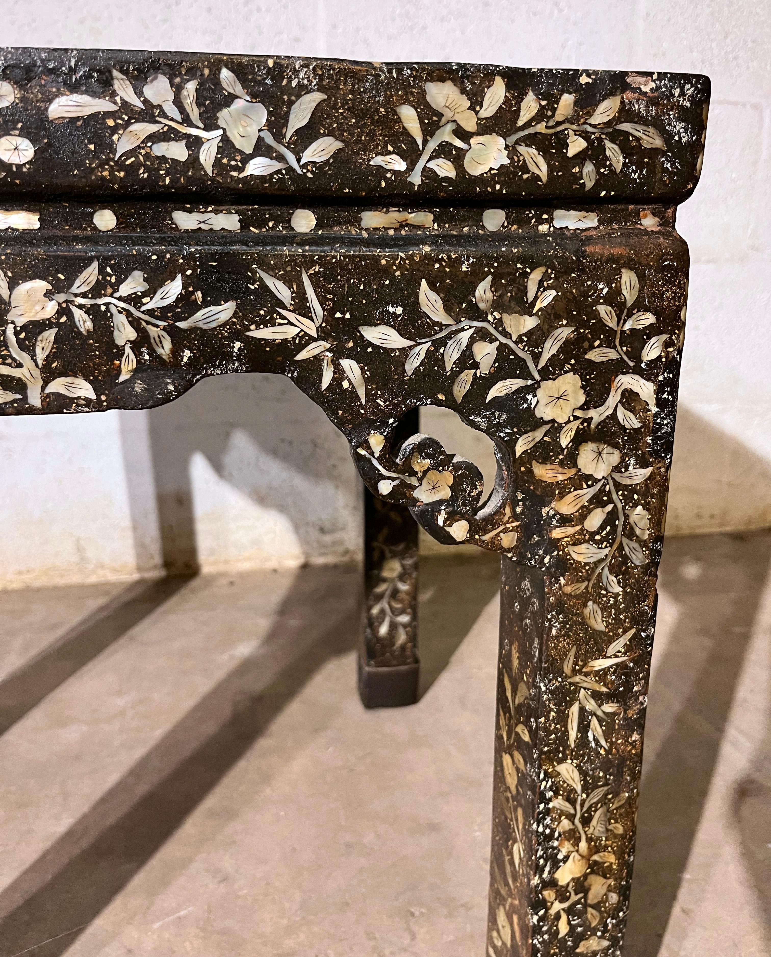 Chinois Table d'appoint carrée Dynasty Qing fin 18ème siècle en vente