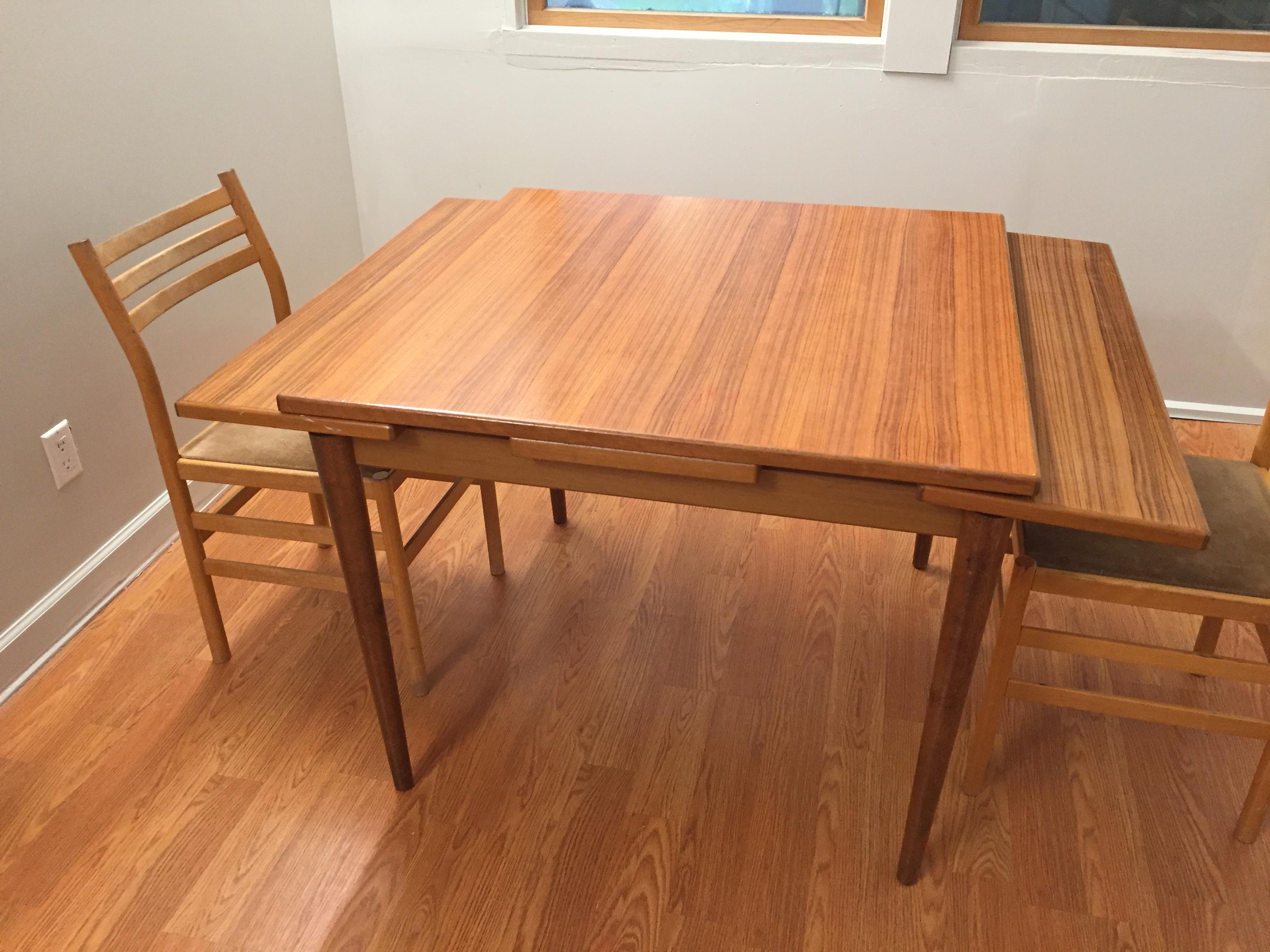 Mid-Century Modern Square Expandable Dining or Game Table For Sale