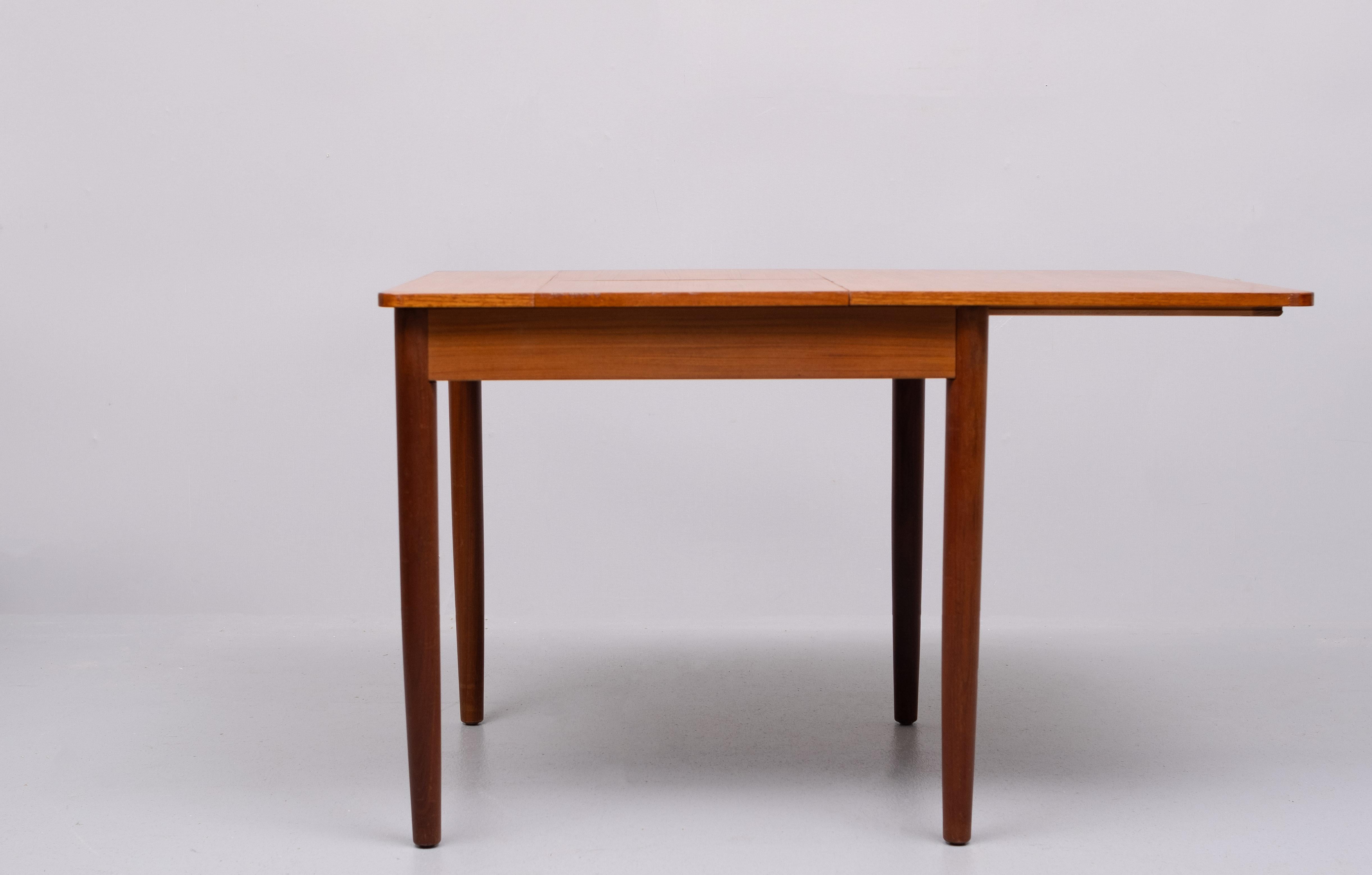 square extendable Teak dining table 1960s For Sale 1