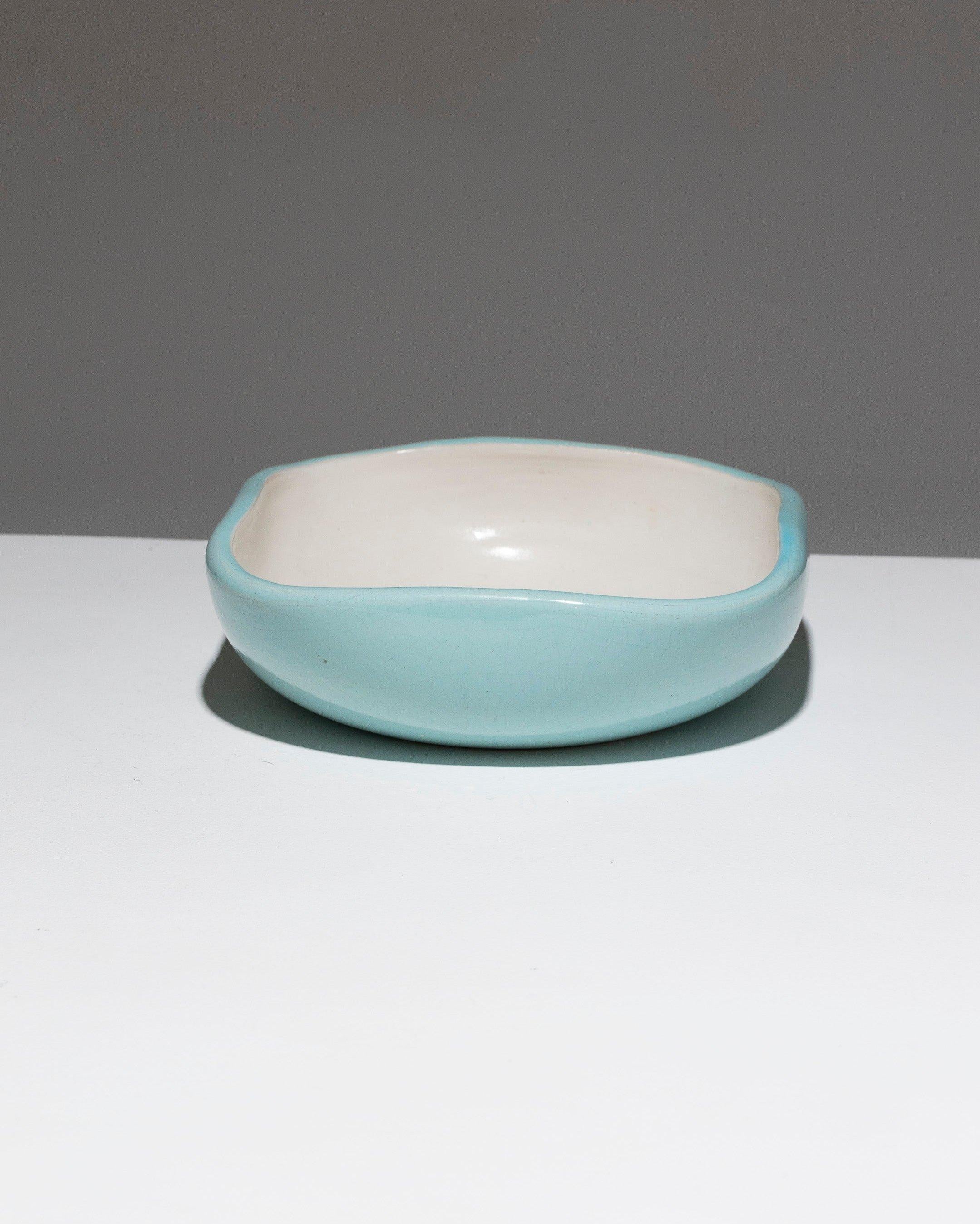 Mid-Century moderno Ciotola quadrata in maiolica, Keramos, anni '50 in vendita