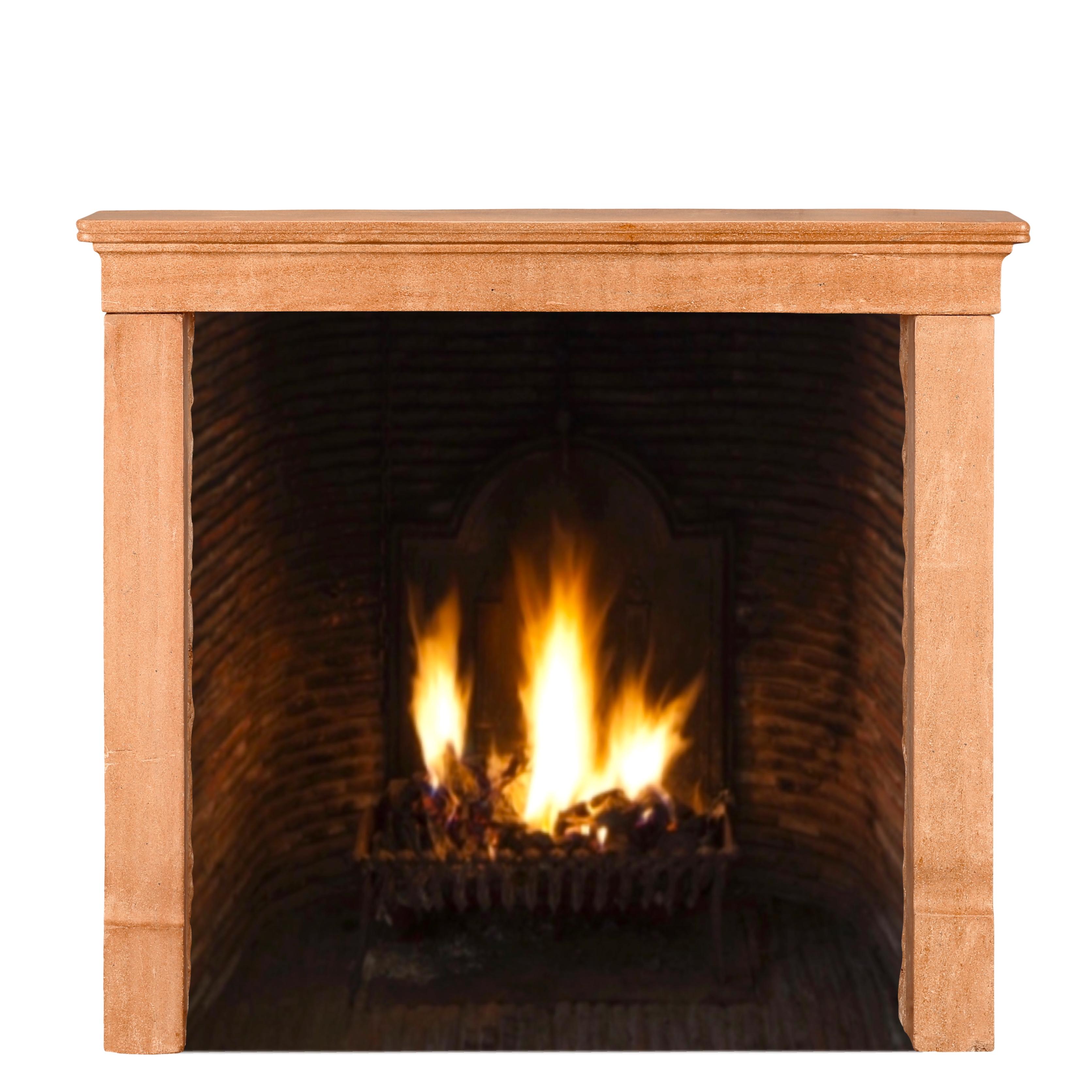 XIXe siècle Cheminée carrée en pierre du sud de la France - Elegance intemporelle en vente
