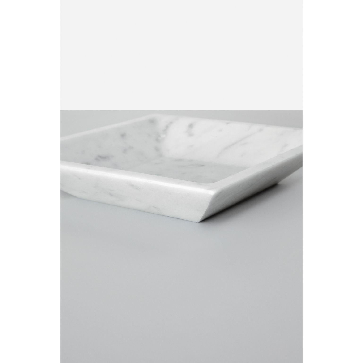 Square fondo plate by Studioformart
Total Marble Collection
Dimensions: 20 x 20 x 4 cm
Materials: Bianco Carrara

The history of marble carving is lost in time; in one breath, it takes us back to the IV century BC, to ancient Greece where