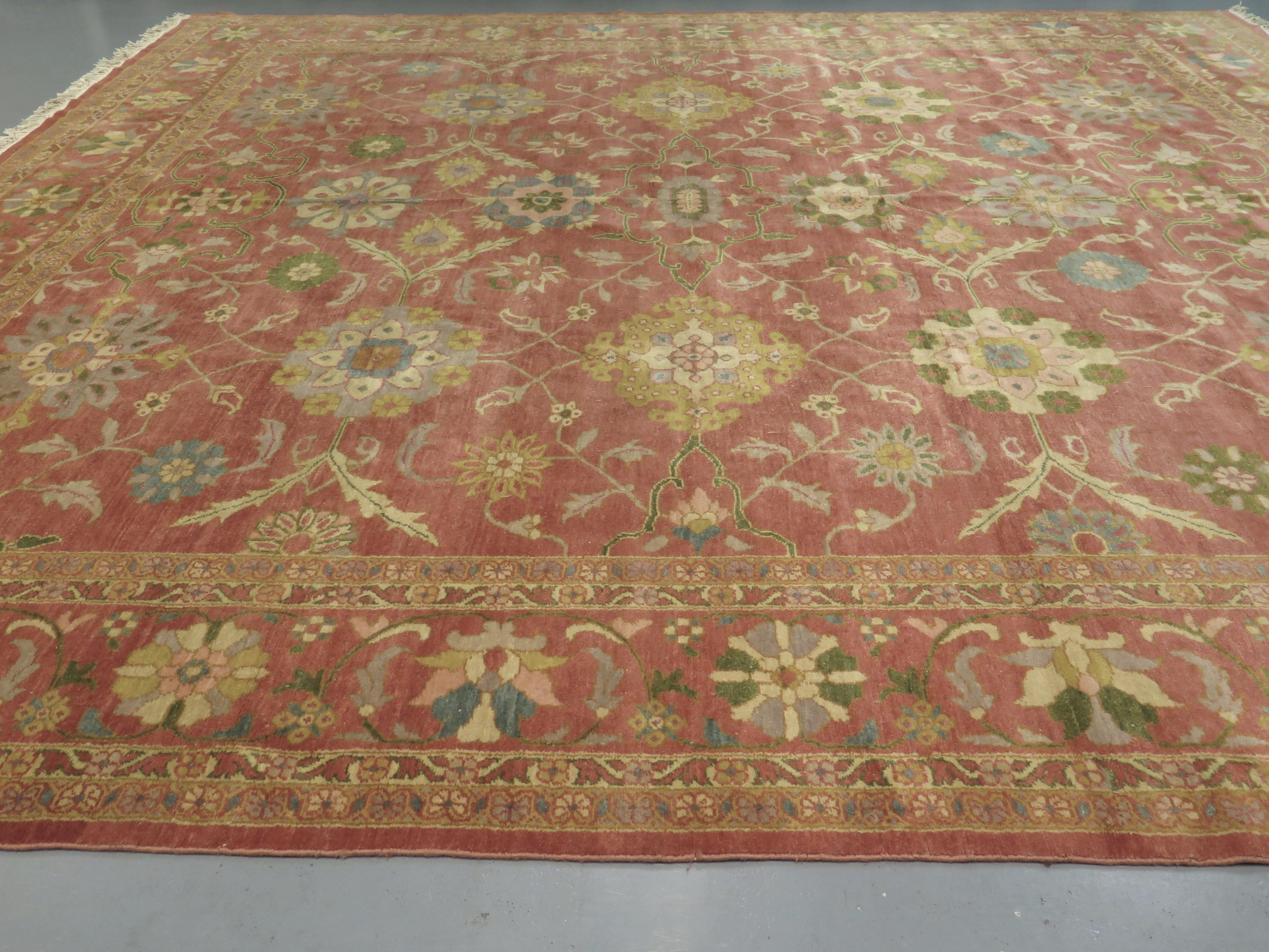 Quadratisches Format Contemporary Handwoven Ziegler Carpet (Türkisch) im Angebot