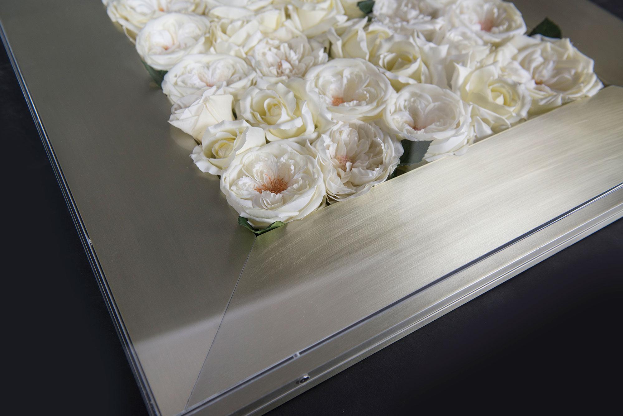 Modern Square Frame Mix Roses with Theca Set Arrangement, Flowers, Italy For Sale