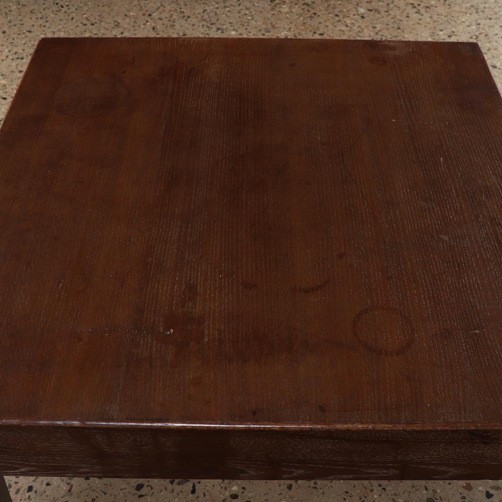 Quadratischer französischer Spieltisch aus keramisierter Eiche, um 1940 im Zustand „Gut“ im Angebot in Philadelphia, PA