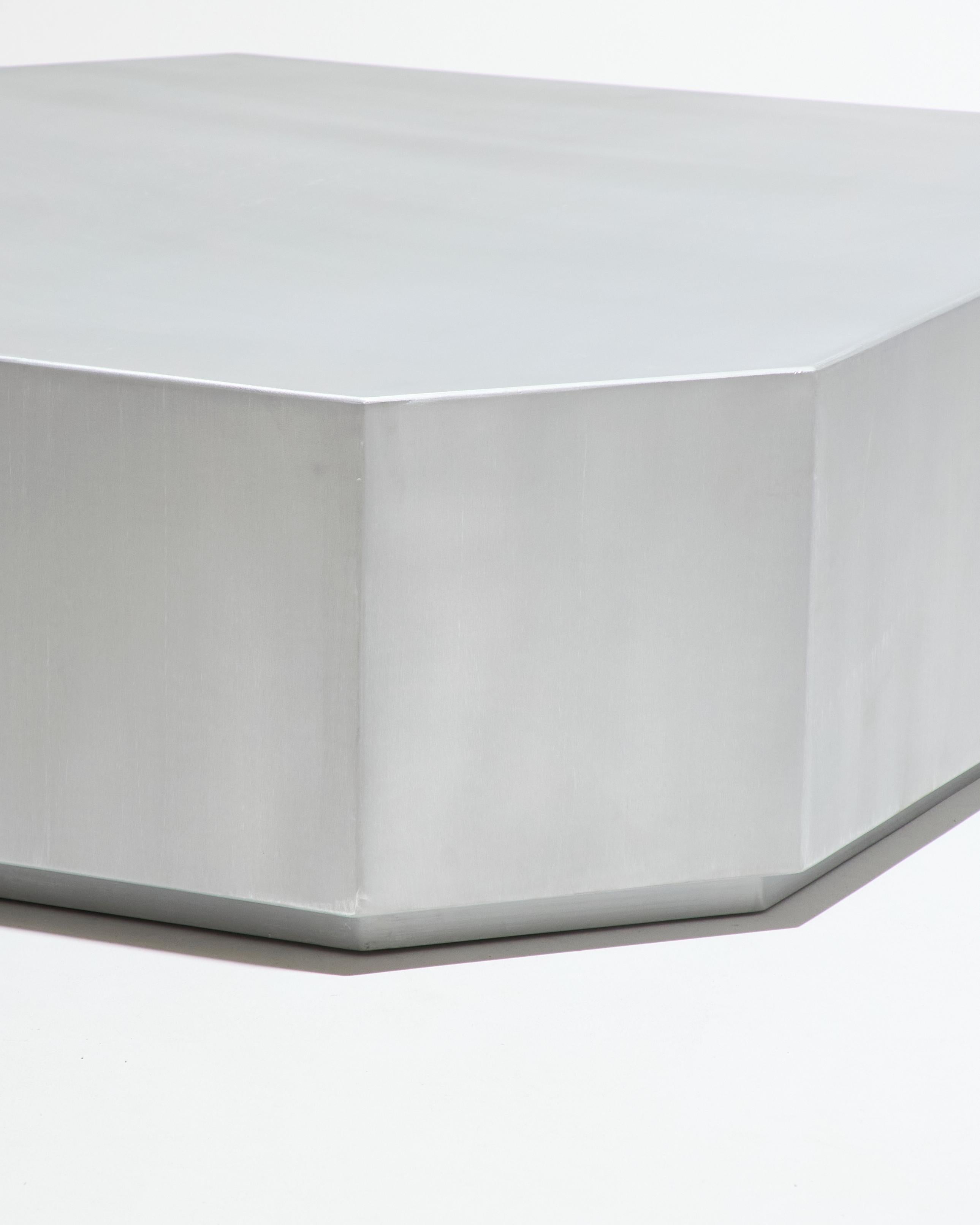 Mesa de centro cuadrada Funki Lounge de aluminio cepillado en venta 1