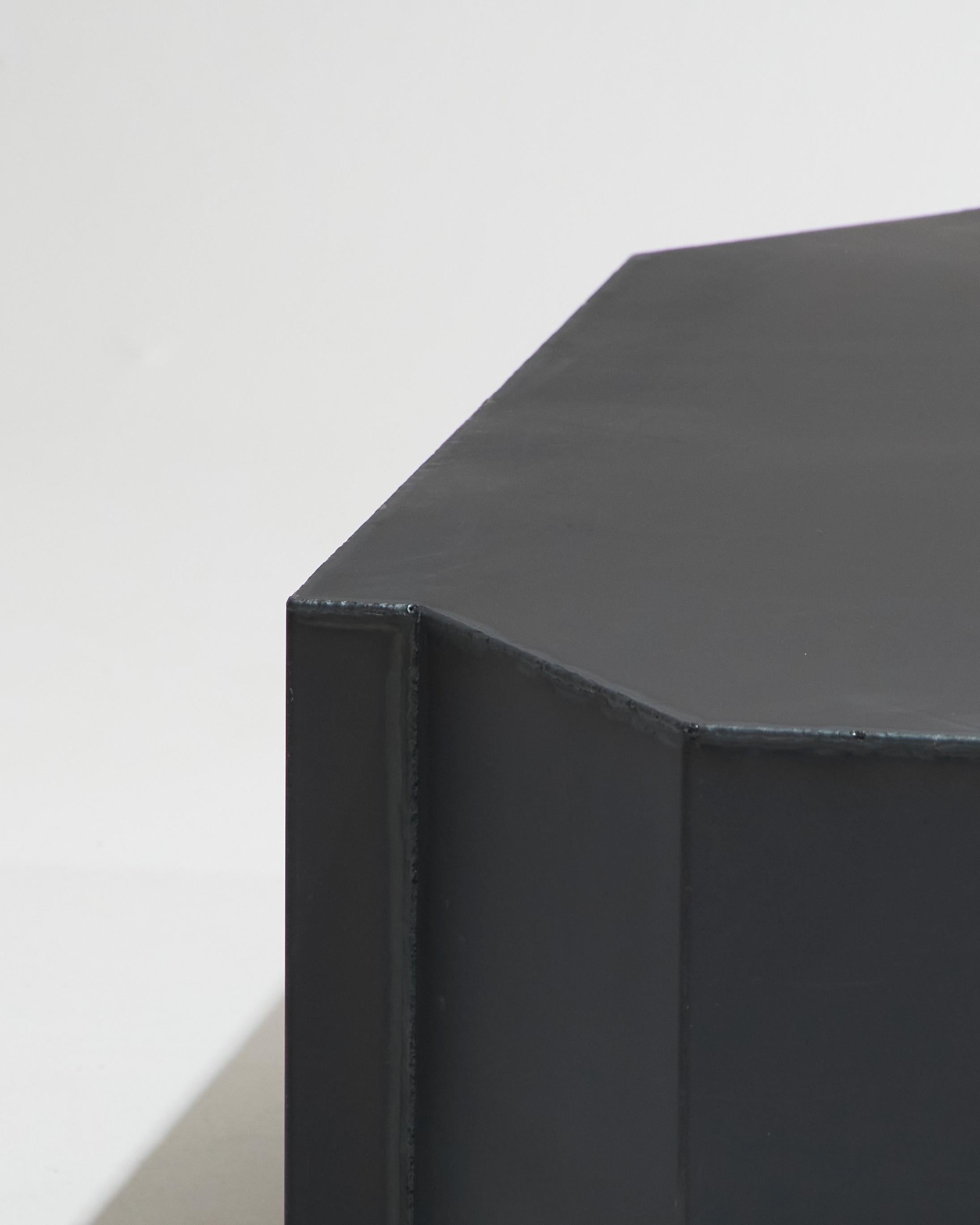 Mesa de centro cuadrada Funki Lounge de hierro bruto en venta 4